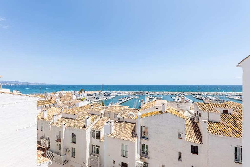 Marbella Vacations - Modern 3 bedroom in Puerto Banus with sea views - Property Image 18
