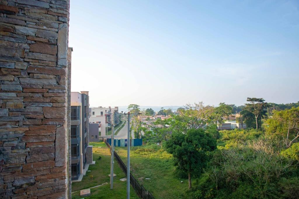 Rustic Haven Lakeside Condo in Entebbe view 2