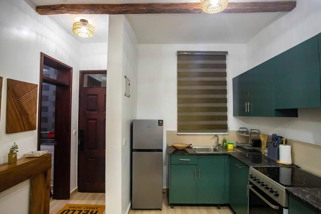 Rustic Haven Lakeside Condo in Entebbe view 3