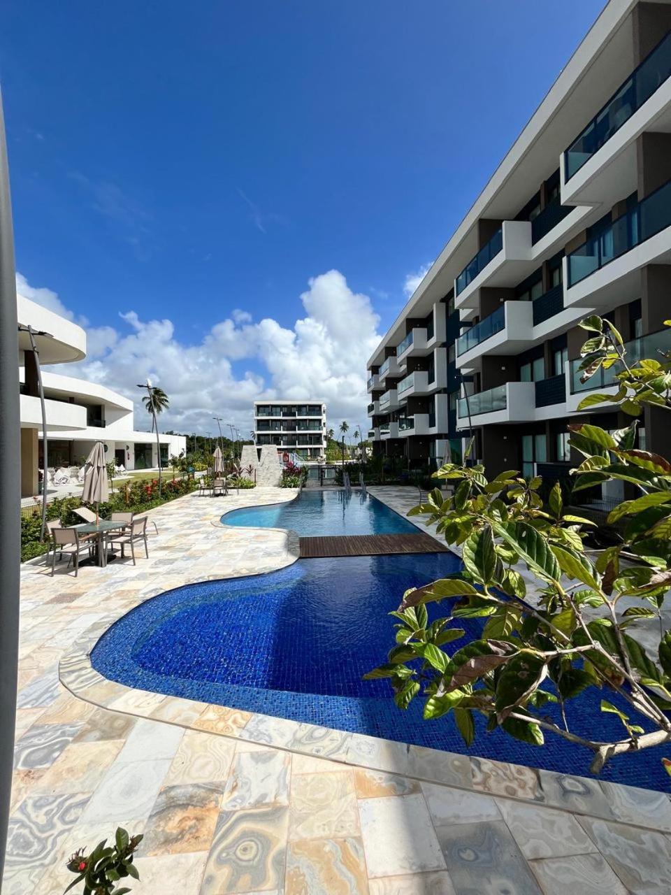 Porto de Galinhas- Flat Térreo Top Frente Piscinas- Muro Alto