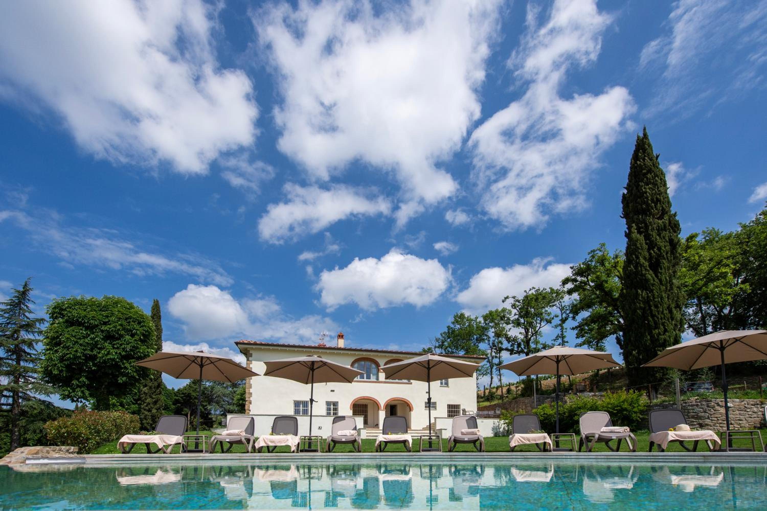 Villa Chimera Green 10 with Pool & Gym