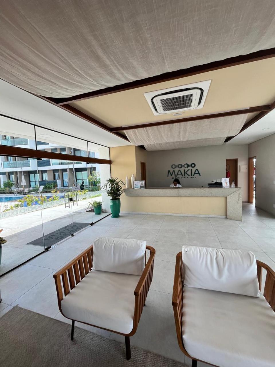 Resort em Porto de Galinhas- Flat Térreo Frente Piscinas- Muro Alto-B18
