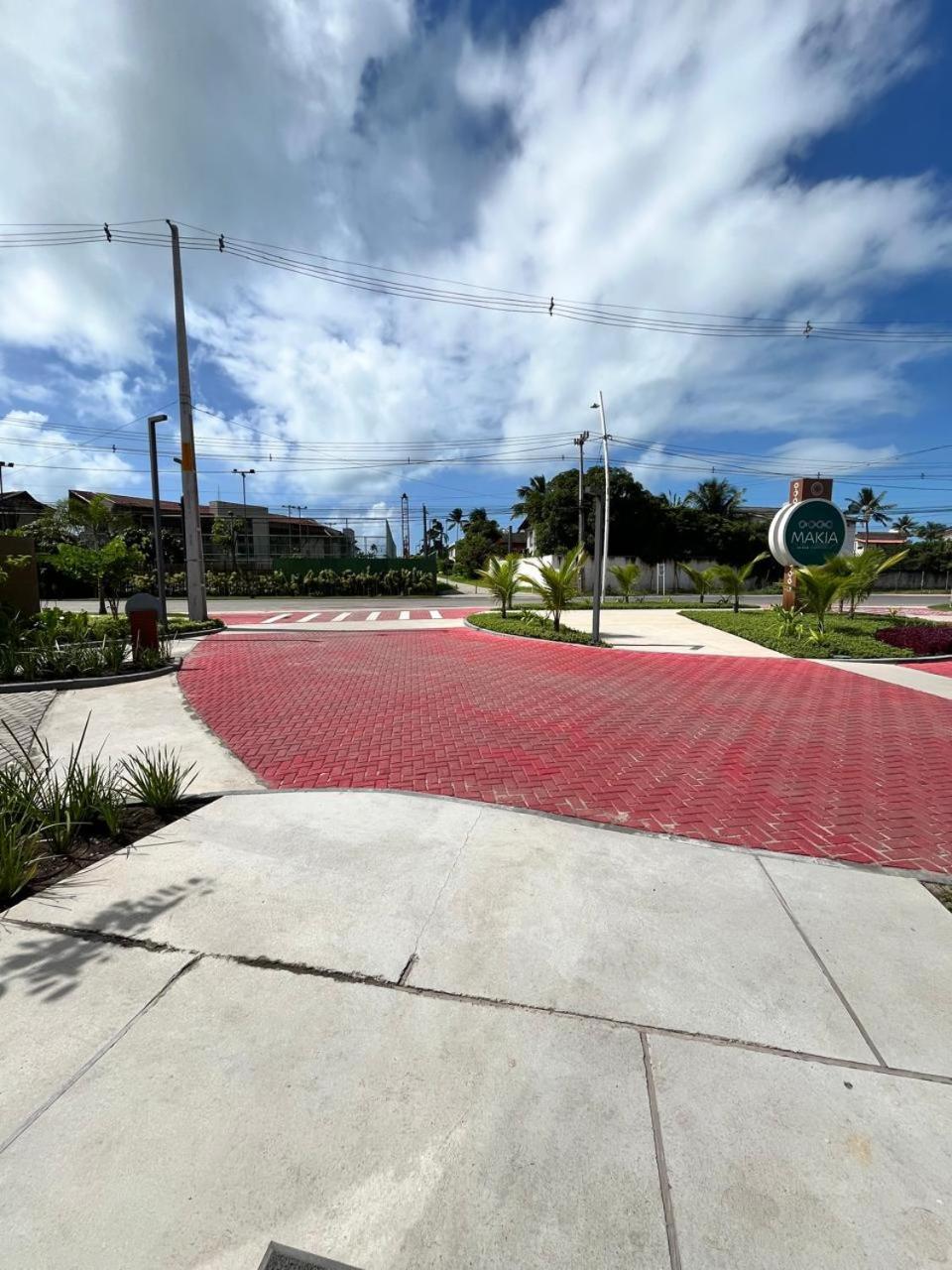 Resort em Porto de Galinhas- Flat Térreo Frente Piscinas- Muro Alto-B18