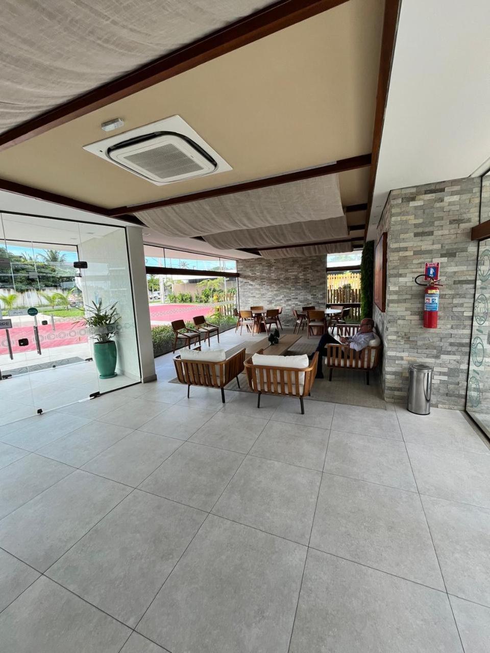 Resort em Porto de Galinhas- Flat Térreo Frente Piscinas- Muro Alto-B18