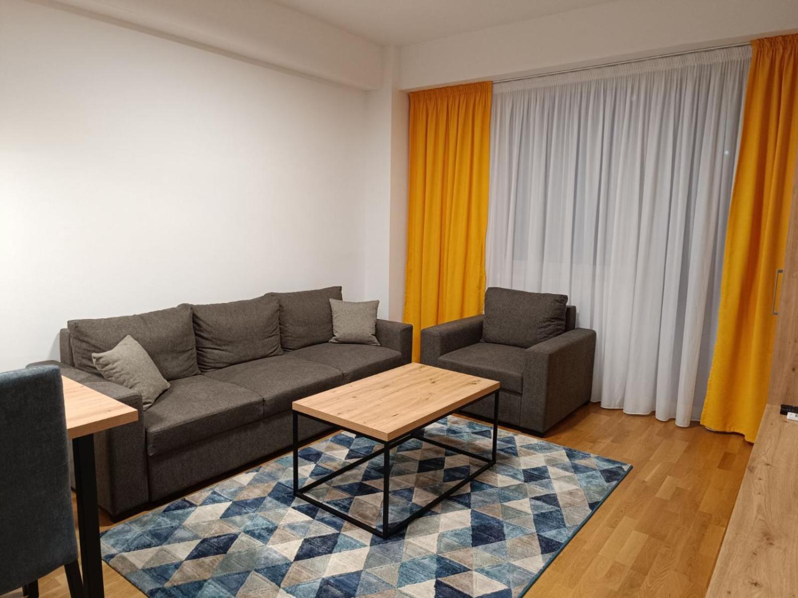 4th floor Aleksandra apt East Gate Mall free parking near Old Bazaar view 5