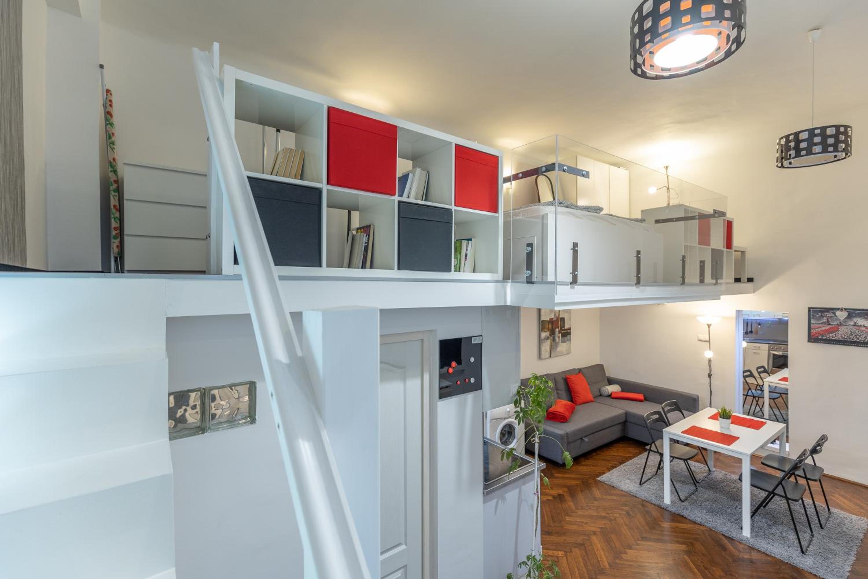 Red Fusion Apartment