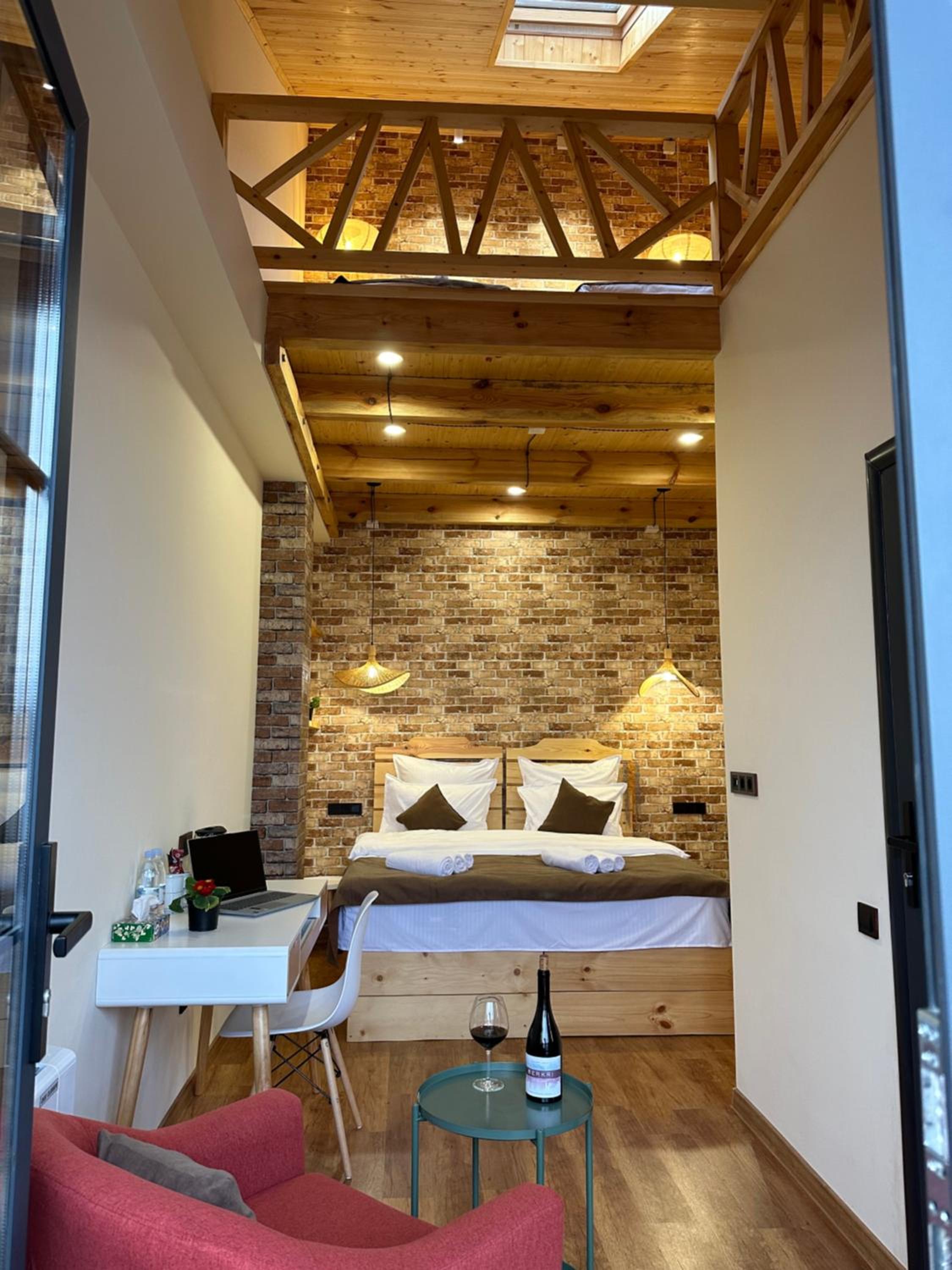 Berkri Gastro Yard & Guest House