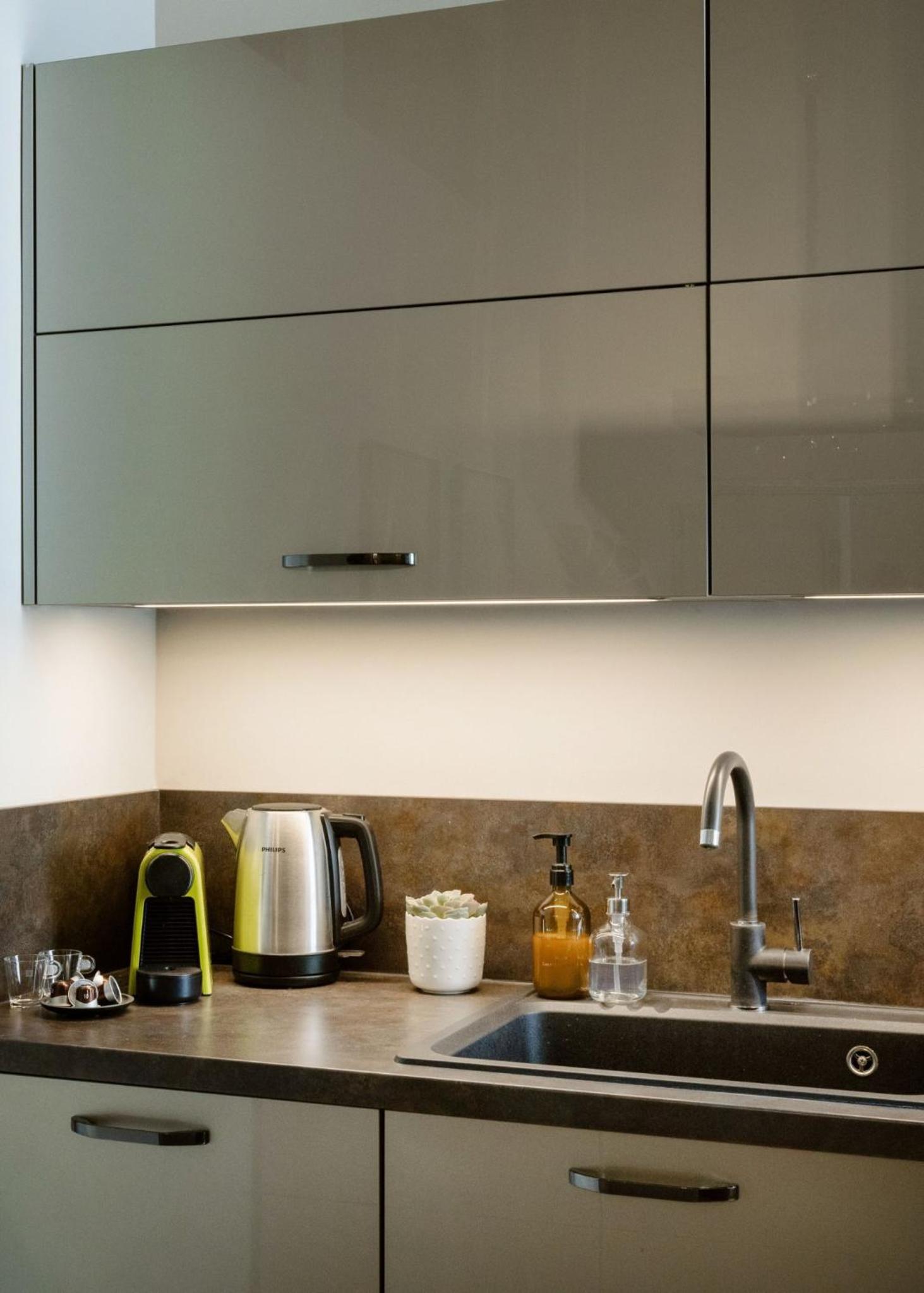 Timeless Elegant Apartment by Opera House view 5