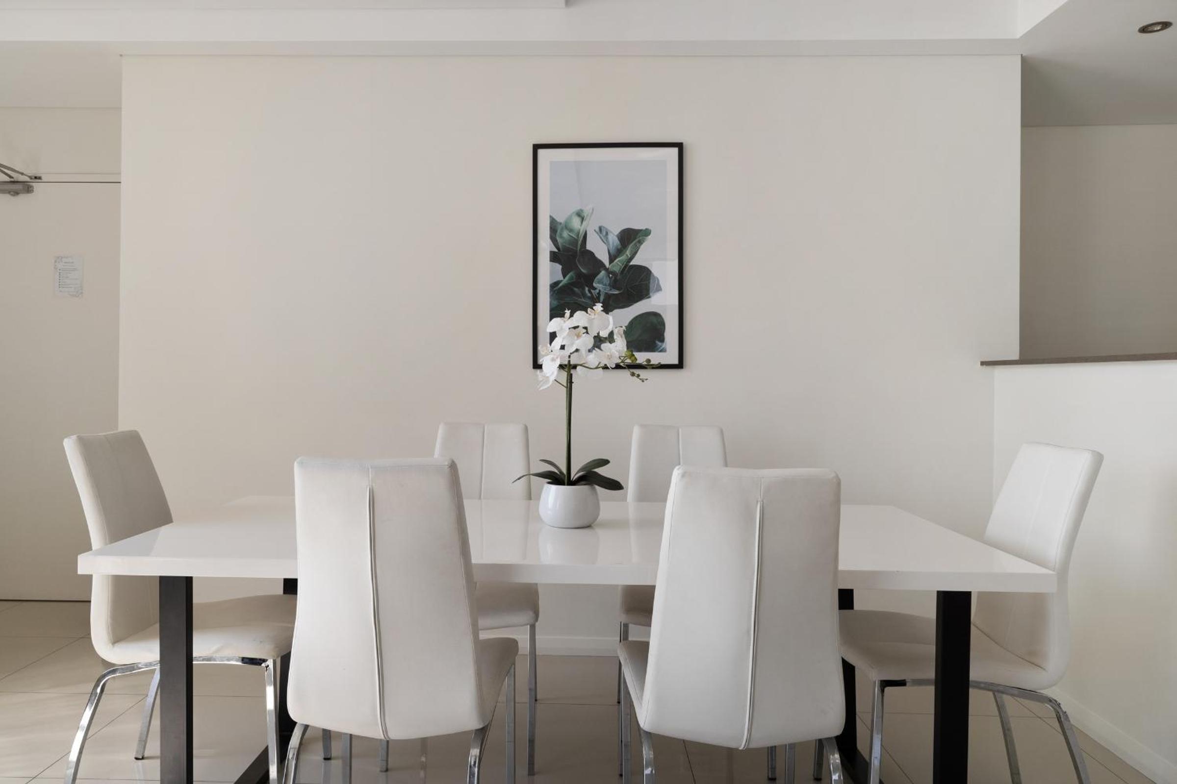 01M City View 3Bedroom Apt Near Mascot Central with 2 Free Parking