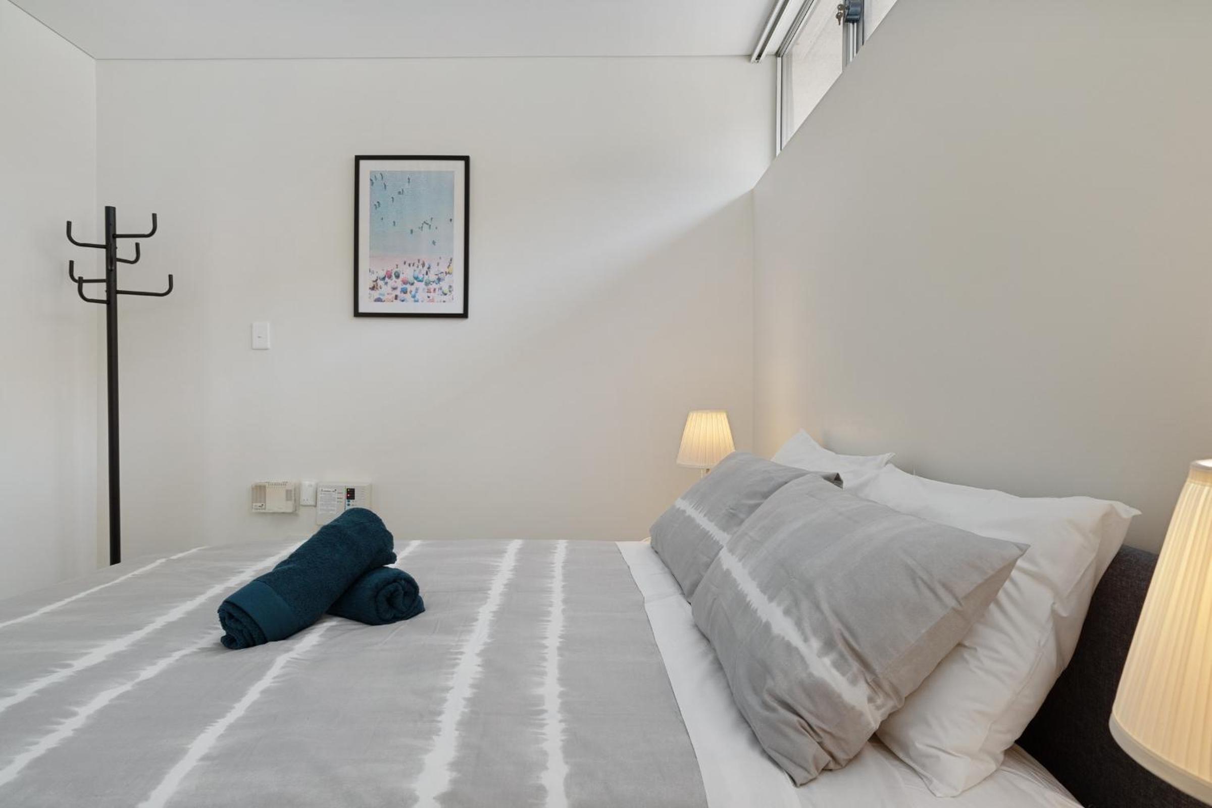 01M City View 3Bedroom Apt Near Mascot Central with 2 Free Parking