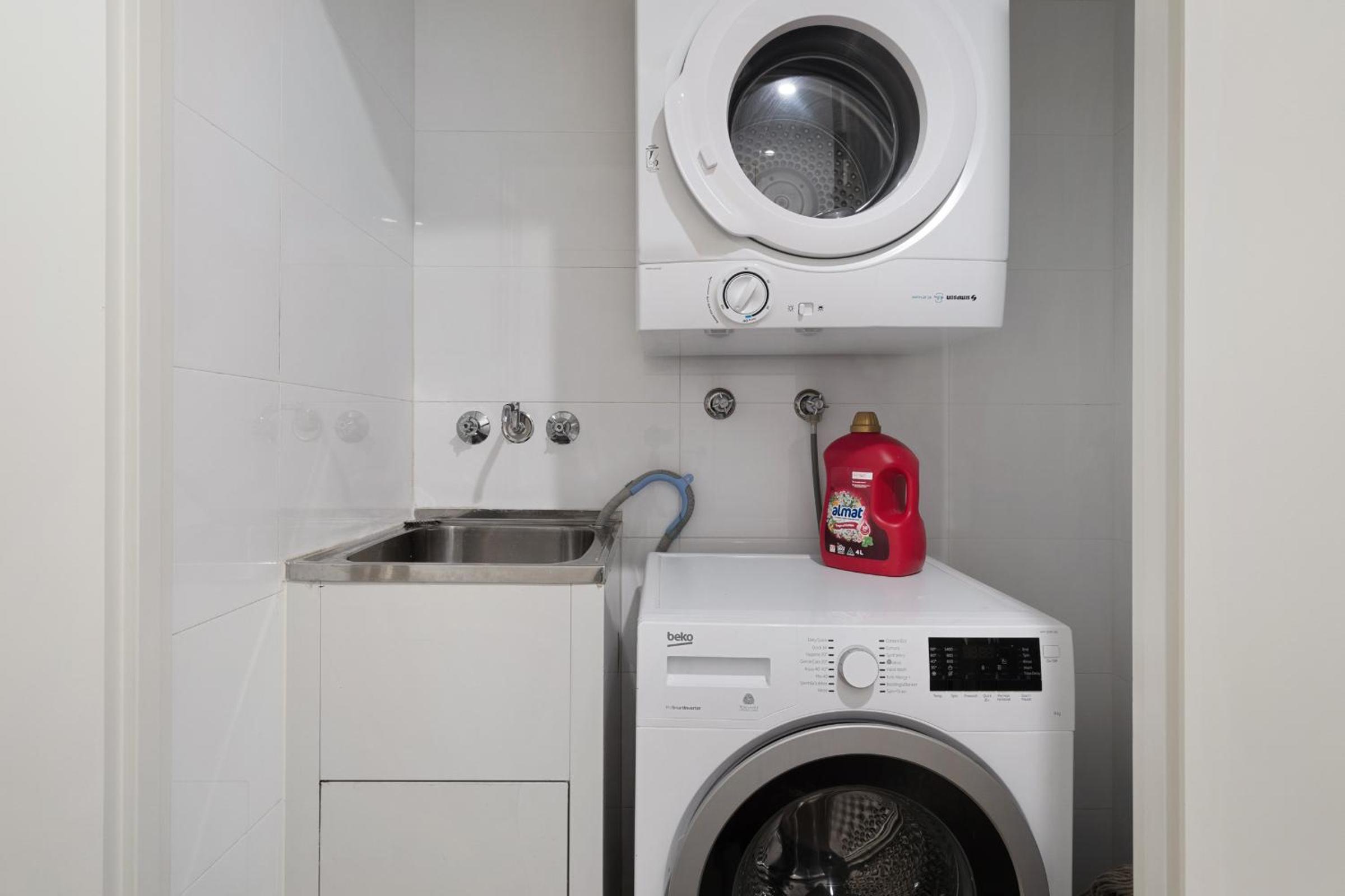 01M City View 3Bedroom Apt Near Mascot Central with 2 Free Parking