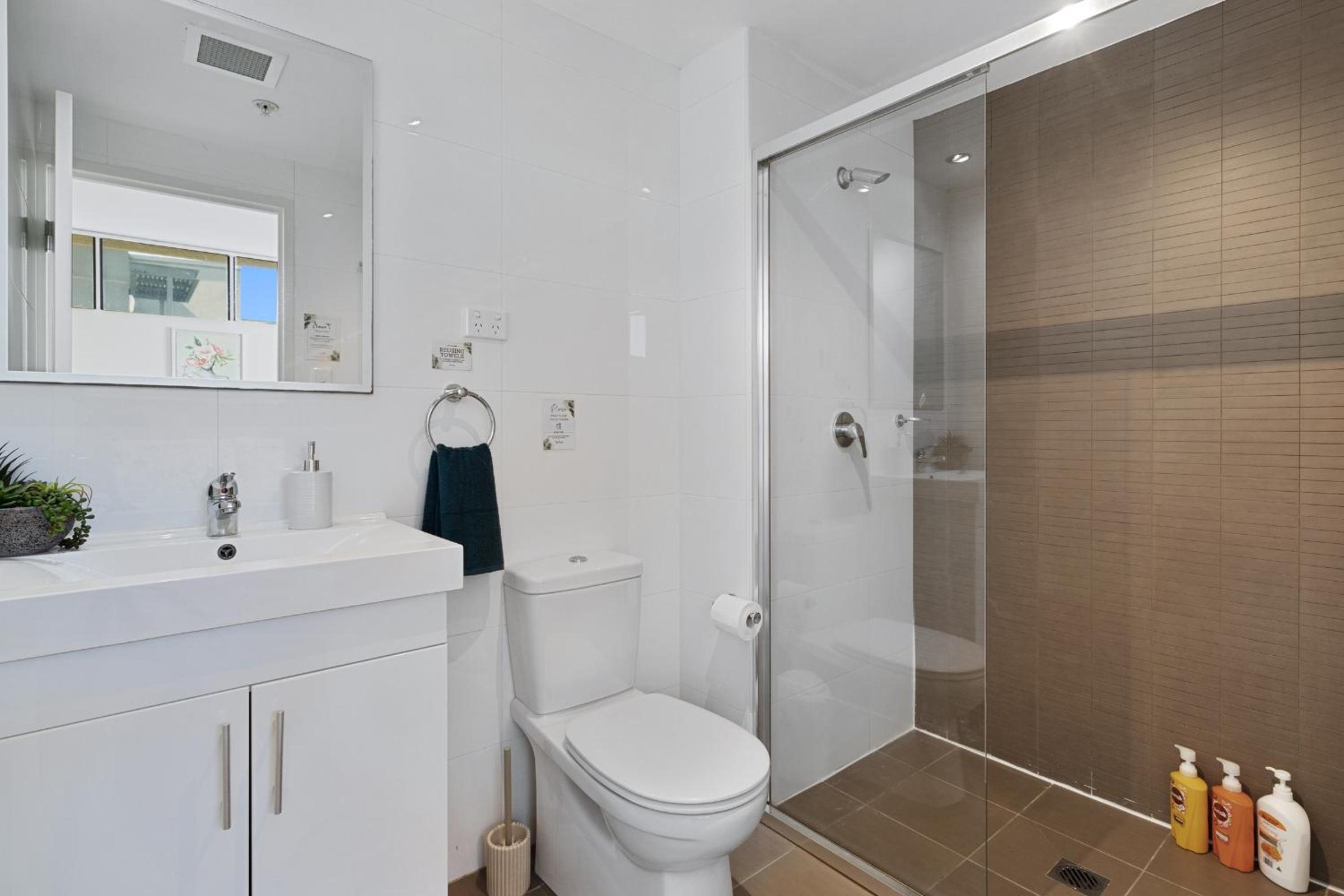 01M City View 3Bedroom Apt Near Mascot Central with 2 Free Parking