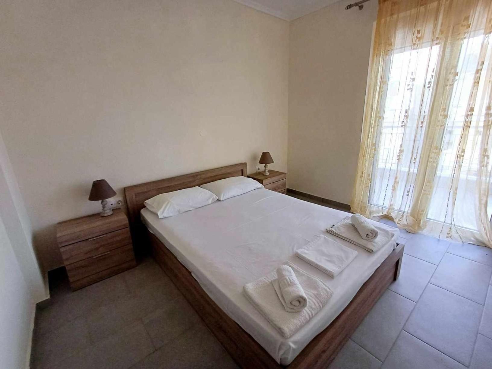 Manos Luxury Apartments photo 4