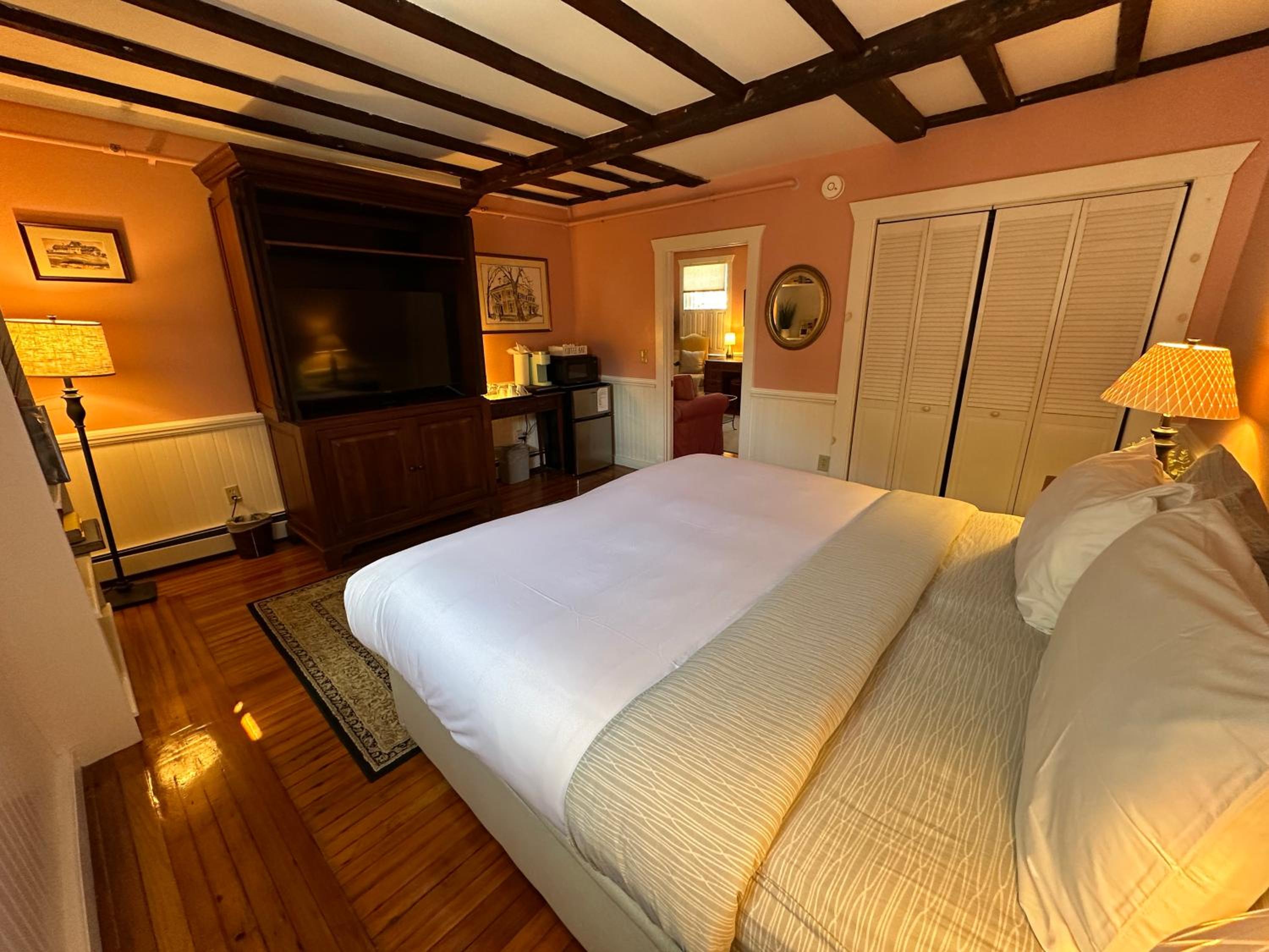 Entire Private Historic Inn Downtown Newport view 5