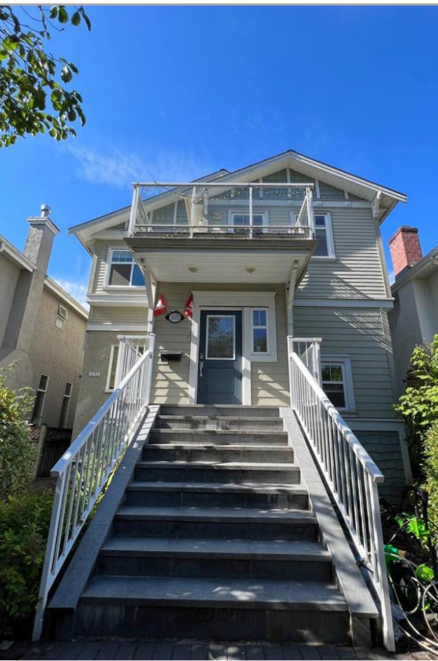 A nice room near Vancouver downtown and airport