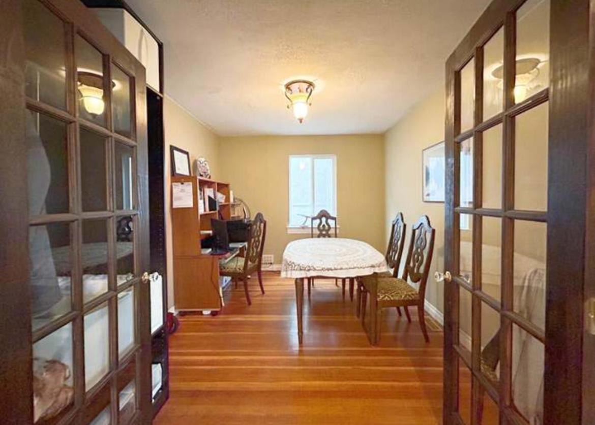 A nice room near Vancouver downtown and airport