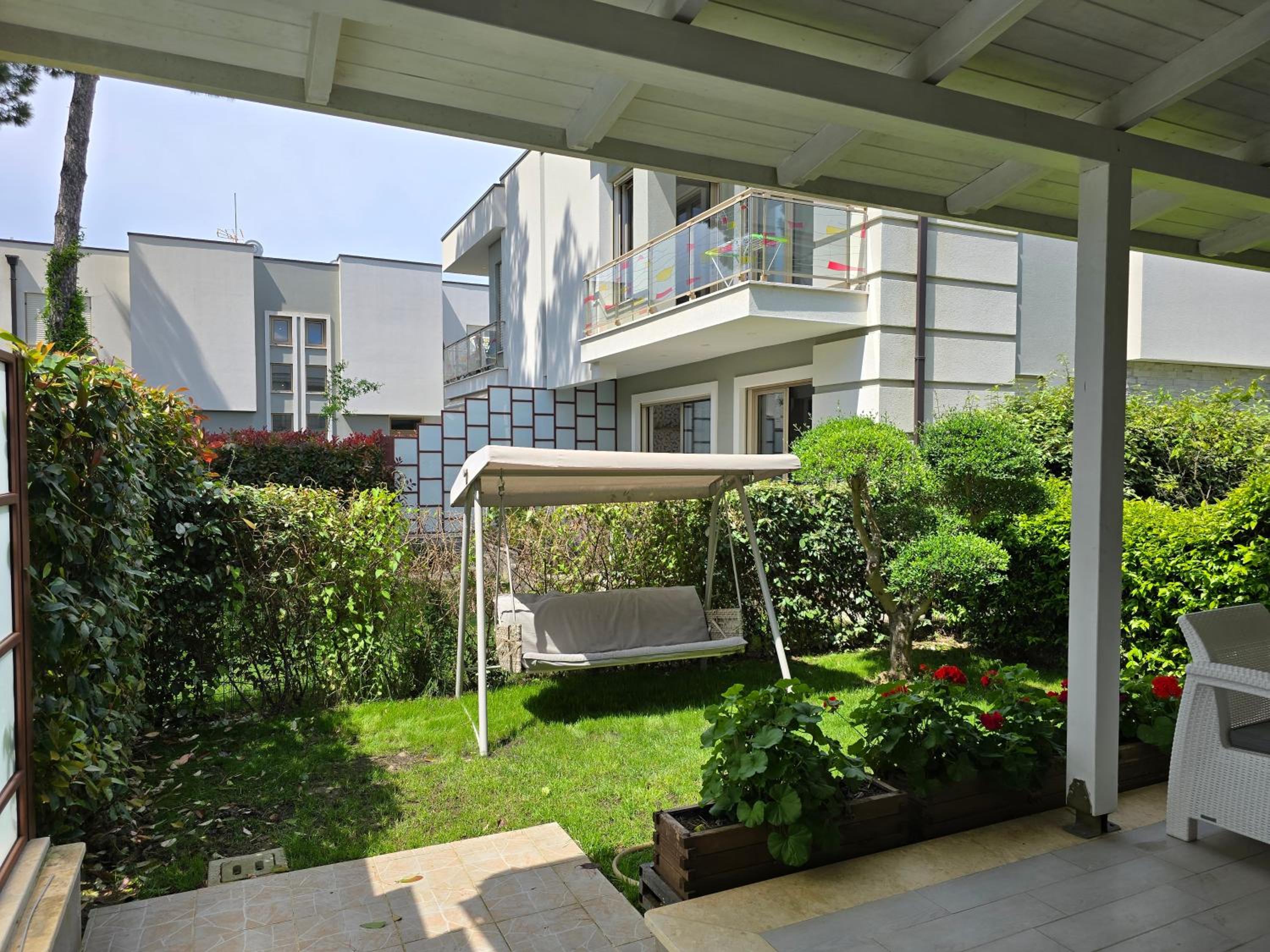 Modern Villas at Perla Resort