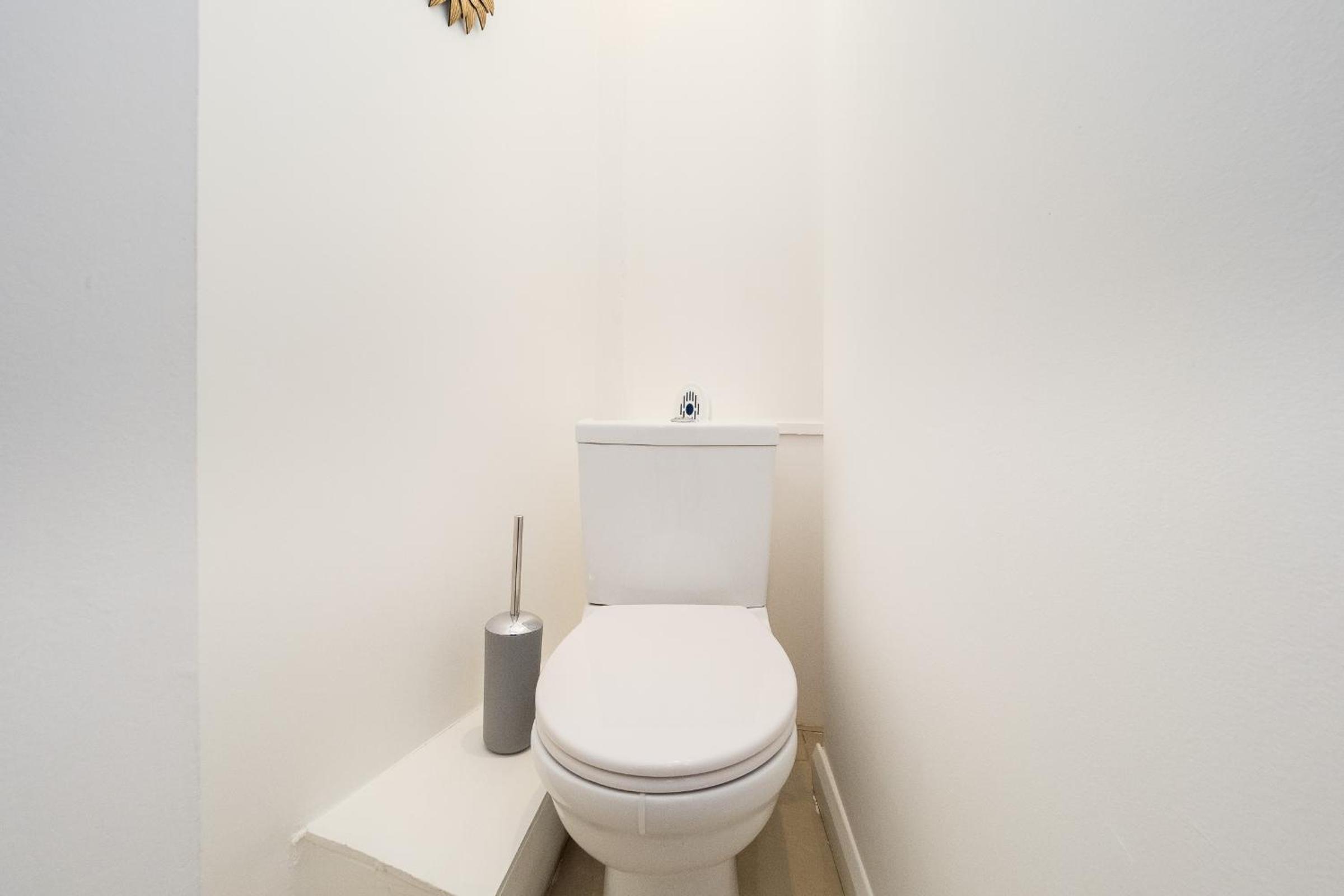 Spacious 6 Ensuite Bedroom House in Central London
