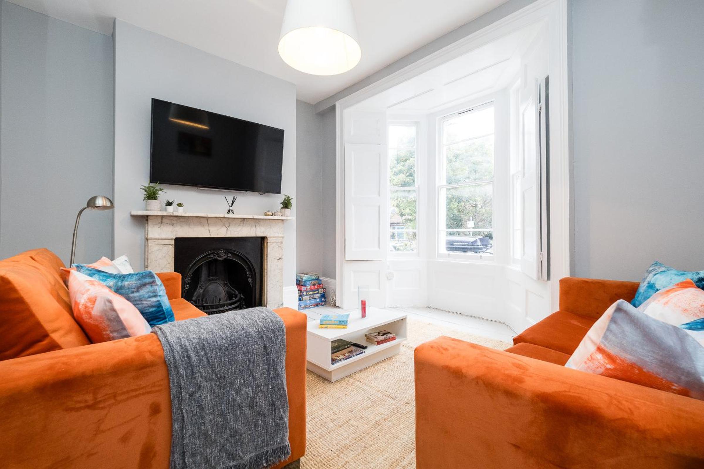 Spacious 6 Ensuite Bedroom House in Central London