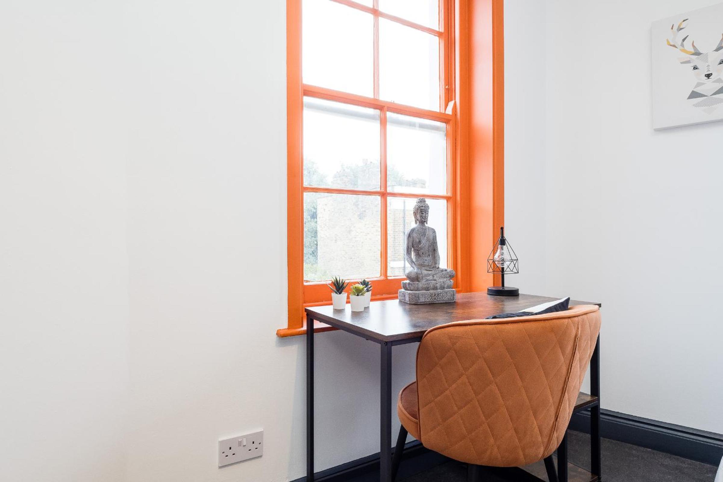 Spacious 6 Ensuite Bedroom House in Central London