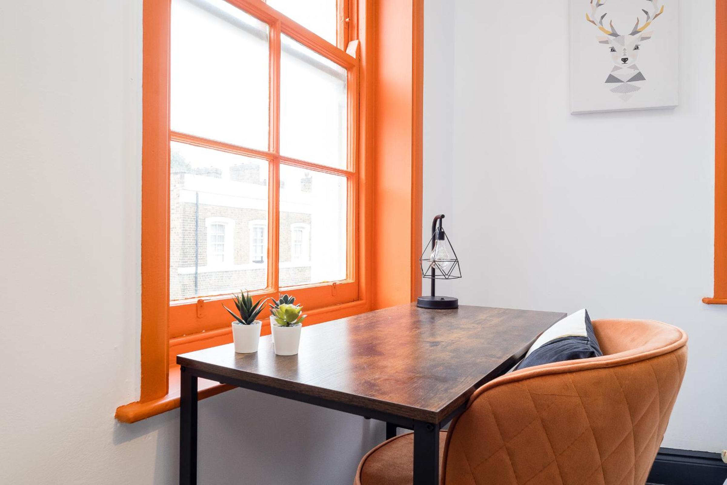 Spacious 6 Ensuite Bedroom House in Central London