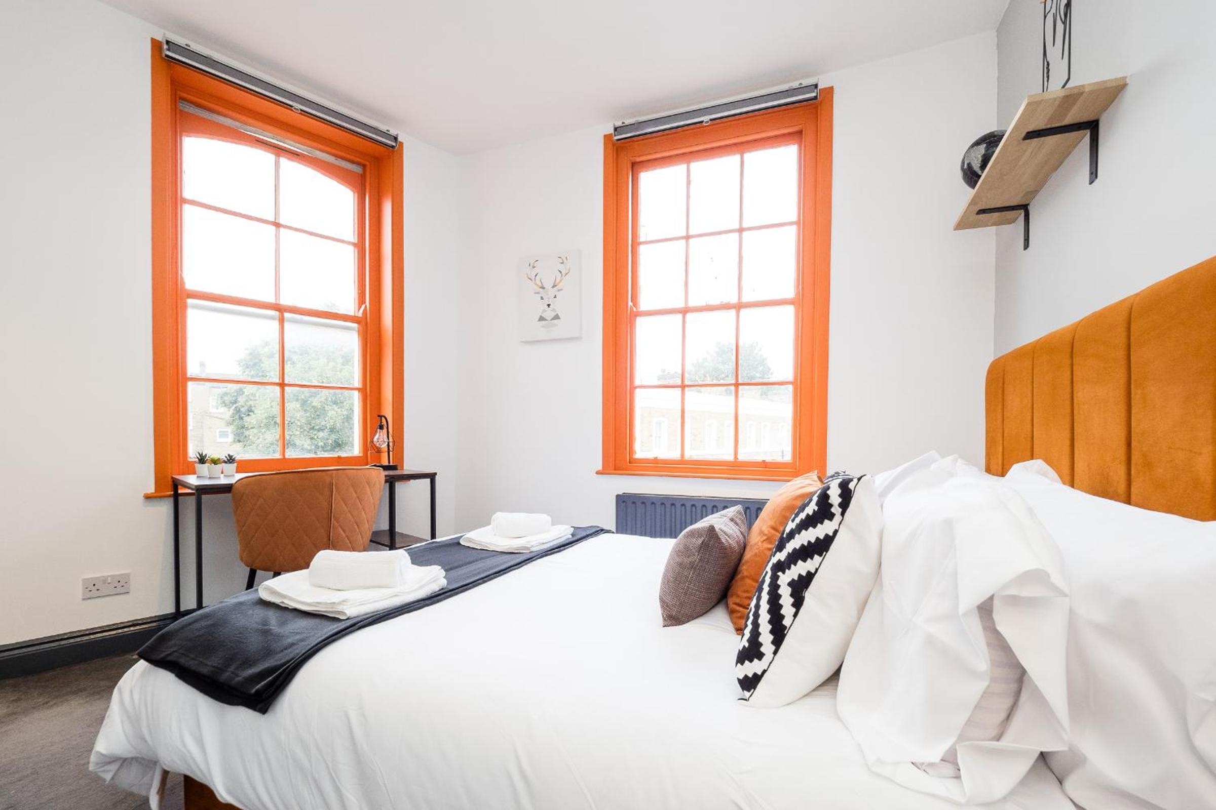 Spacious 6 Ensuite Bedroom House in Central London