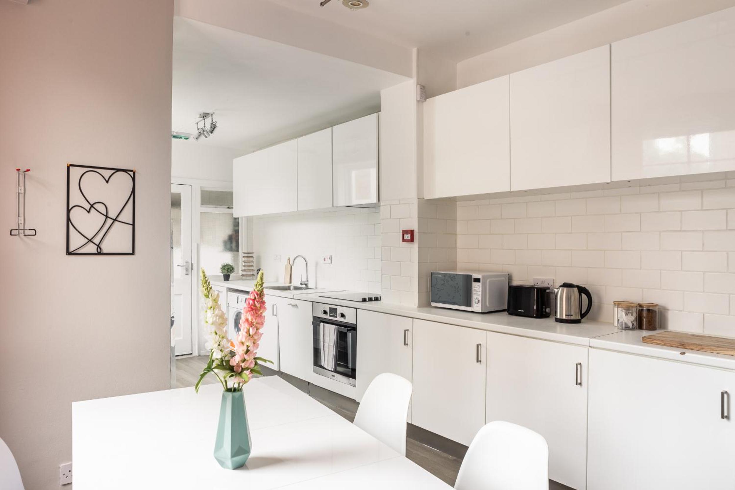 Spacious 6 Ensuite Bedroom House in Central London