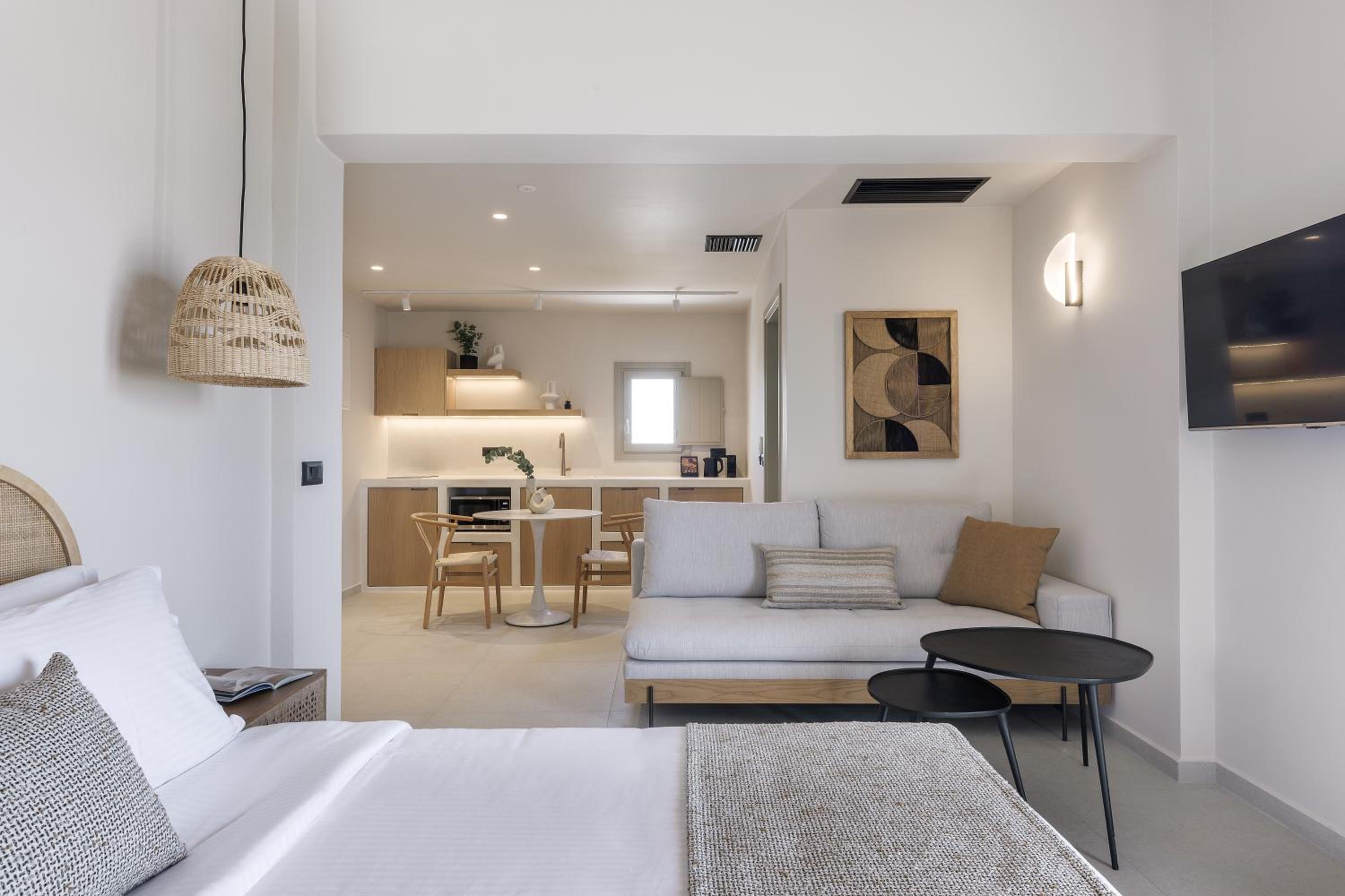Morfes Luxury Suites by Caldera Houses
