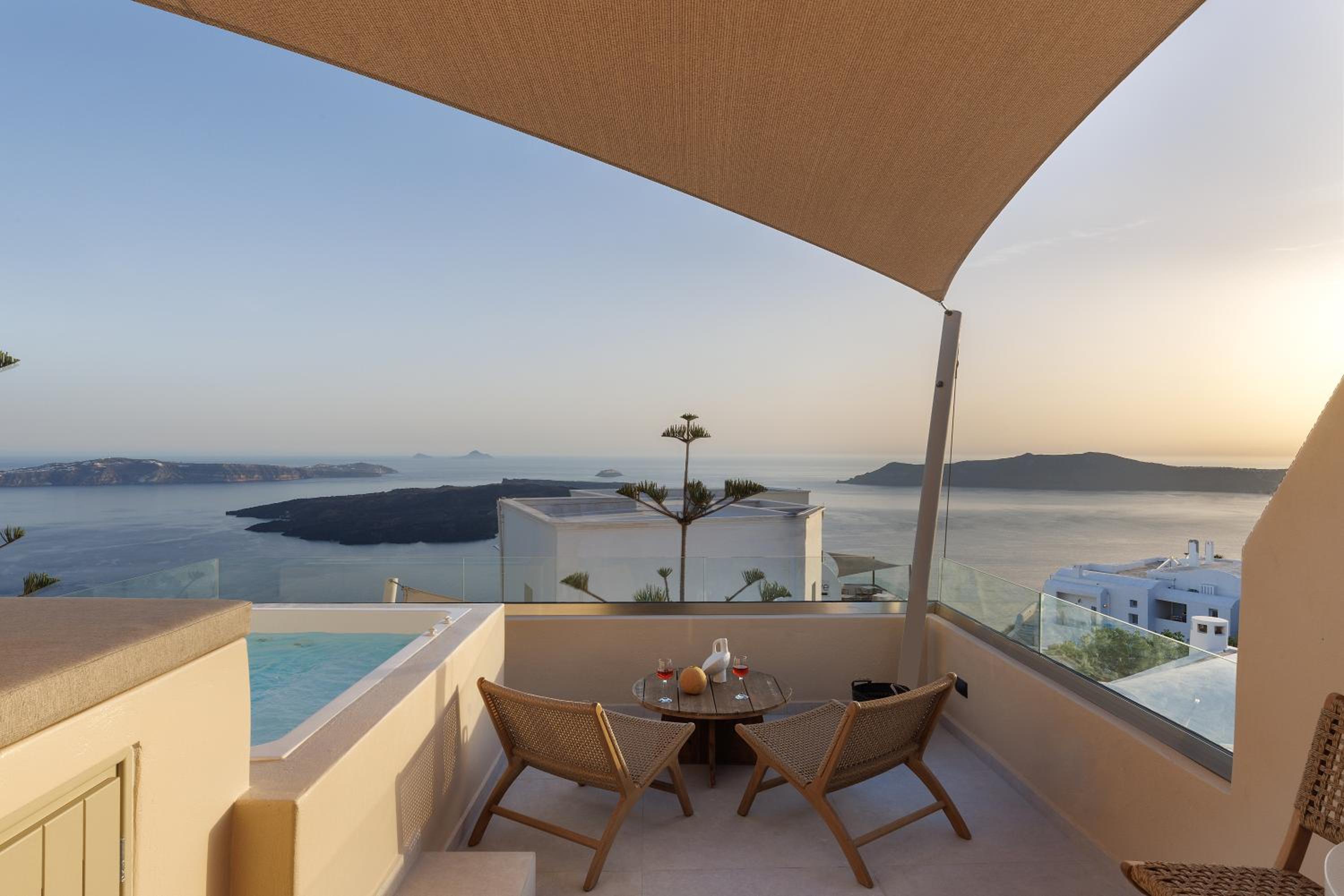 Morfes Luxury Suites by Caldera Houses photo 4