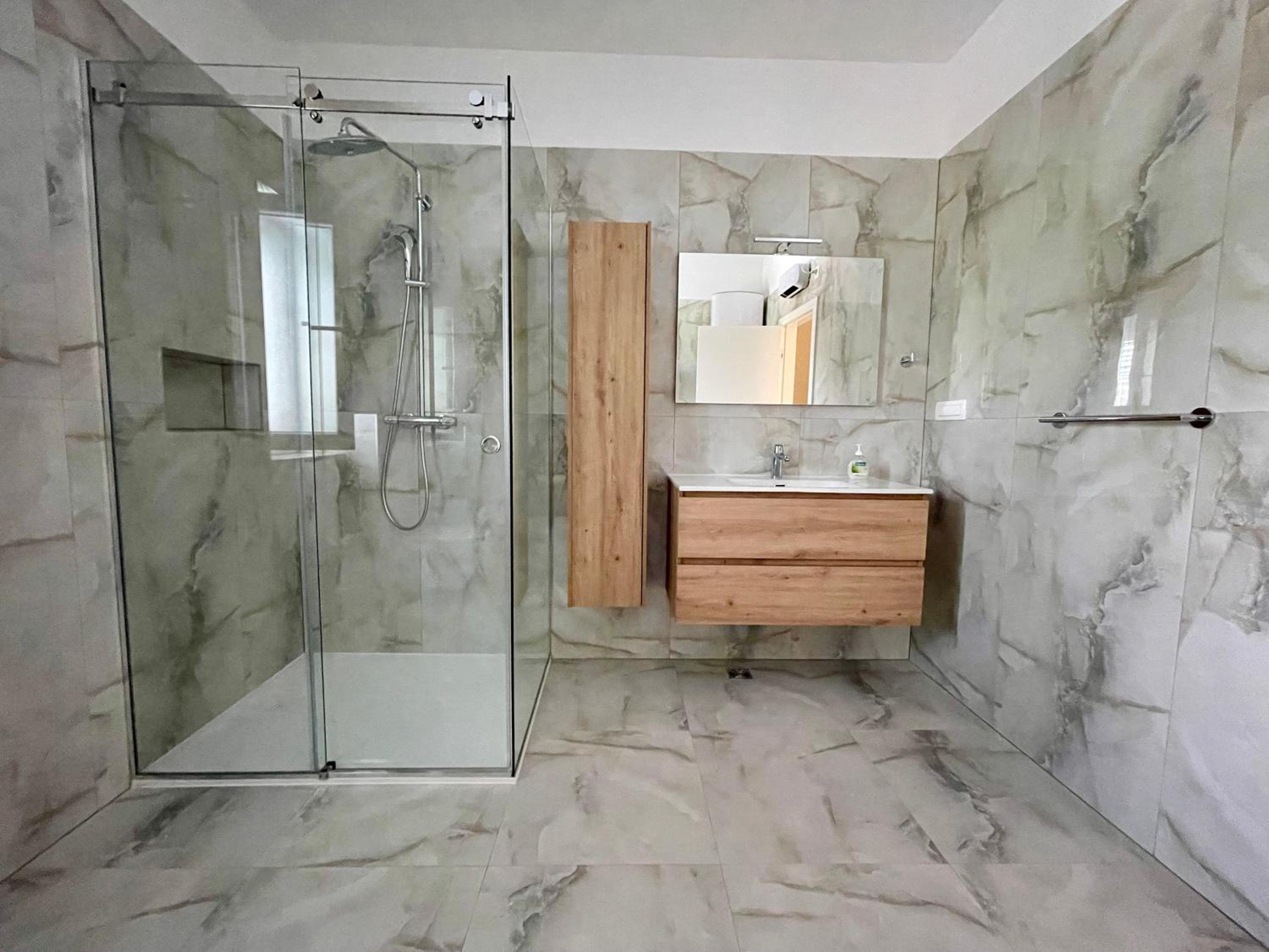 Photo 34