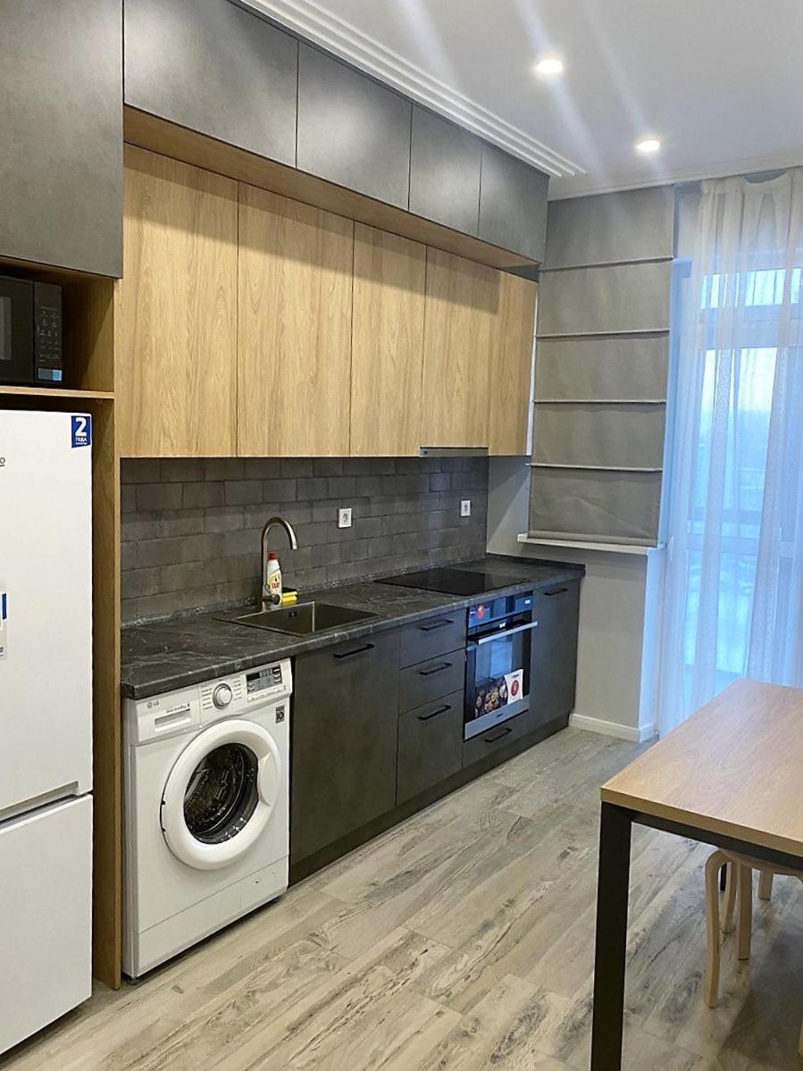 Komrat Apartments