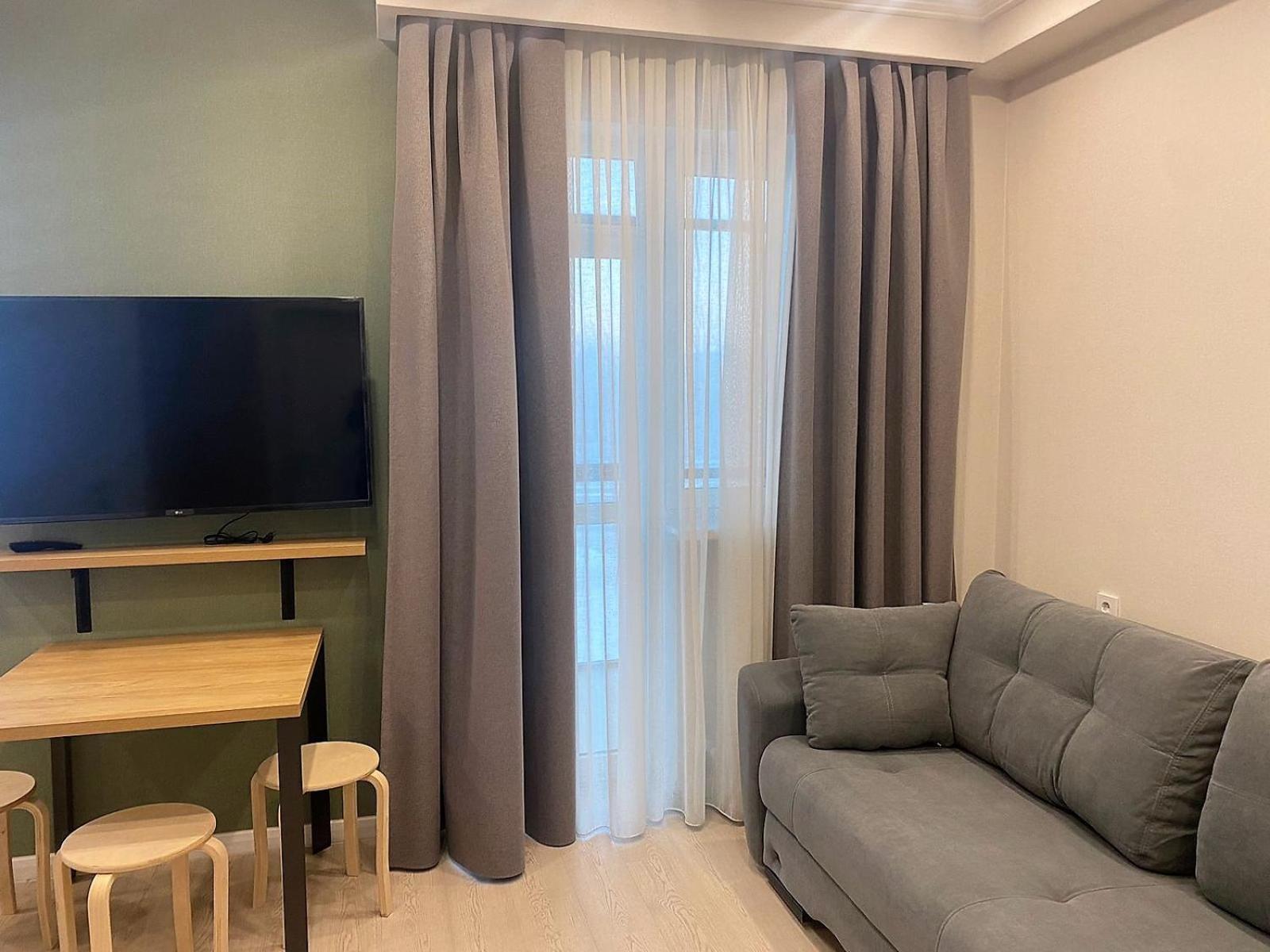 Komrat Apartments