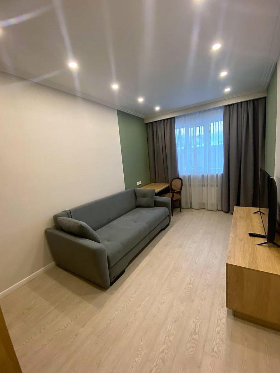 Komrat Apartments