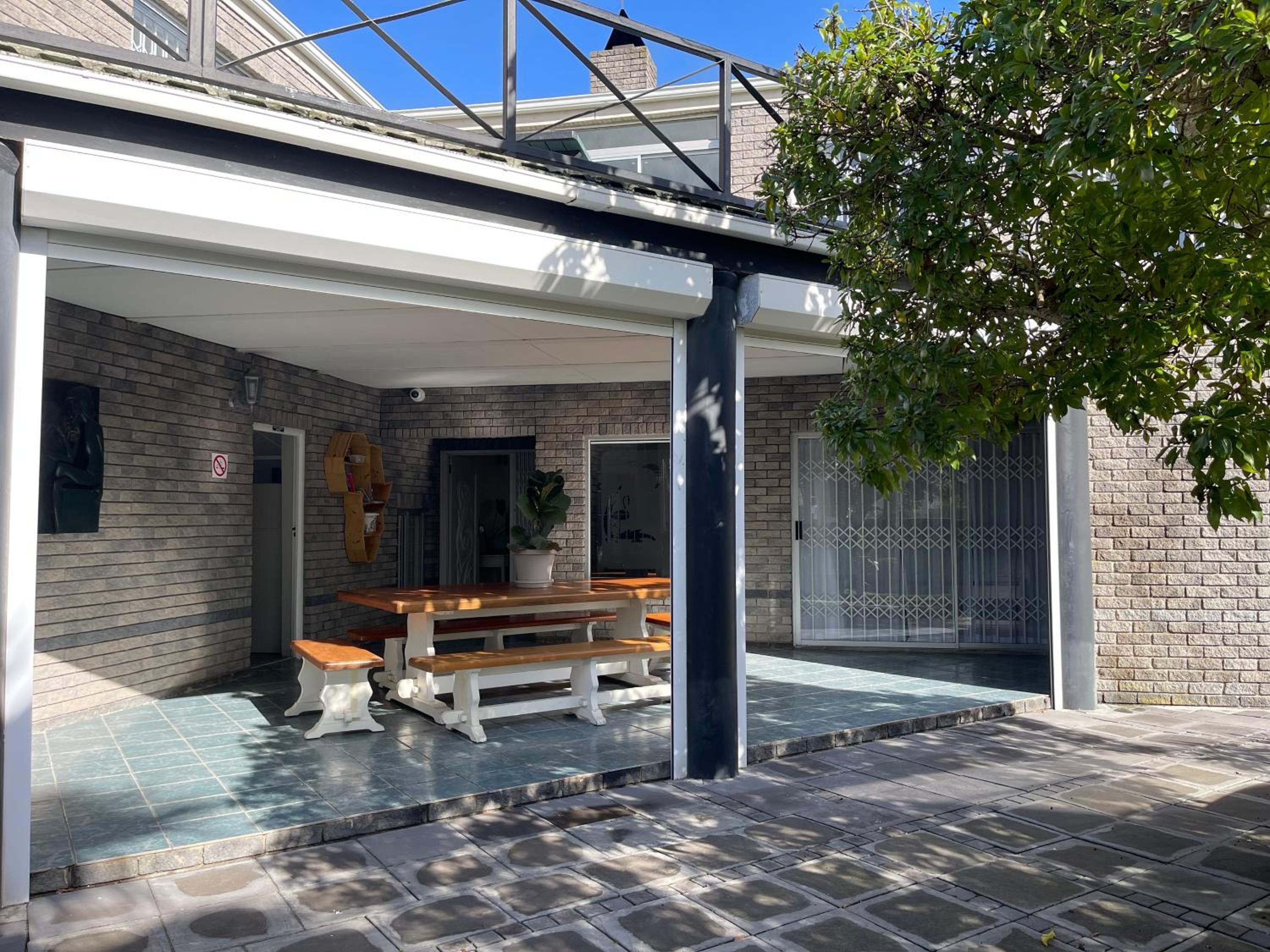 Silver Sunsets Self-Catering Apartments