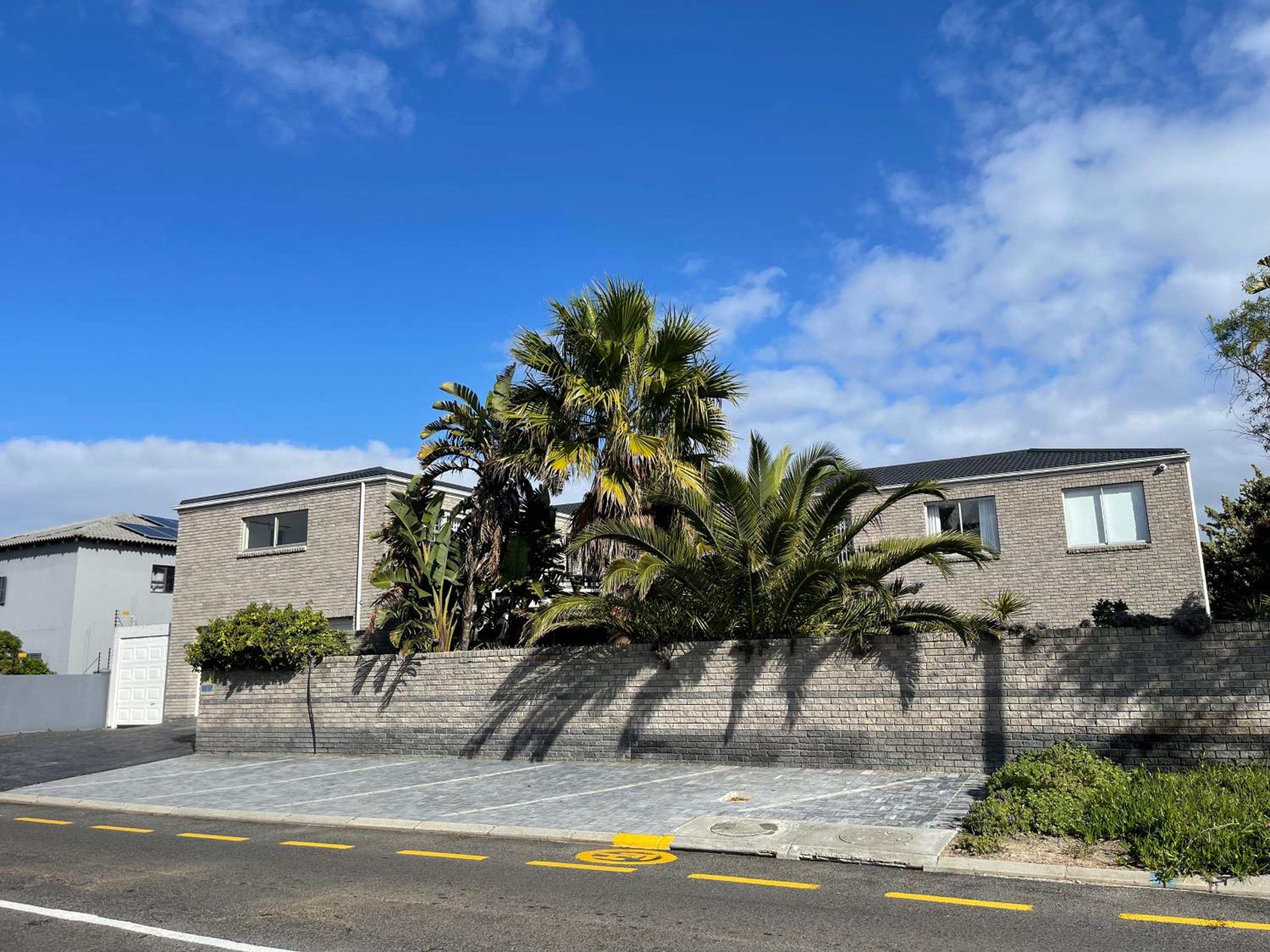 Silver Sunsets Self-Catering Apartments
