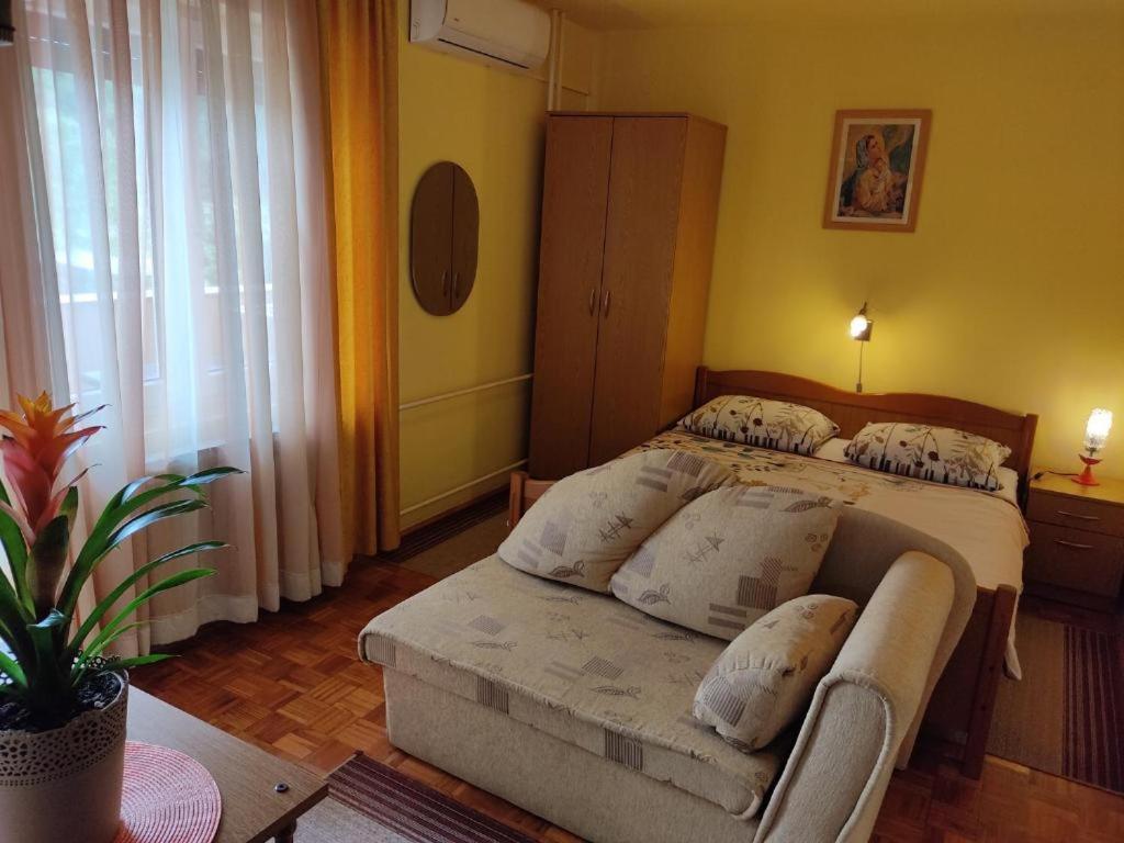 Apartments Josip