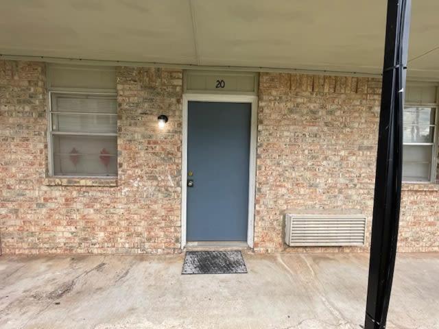 One BR Comfort Awaits Near Ft Sill view 2