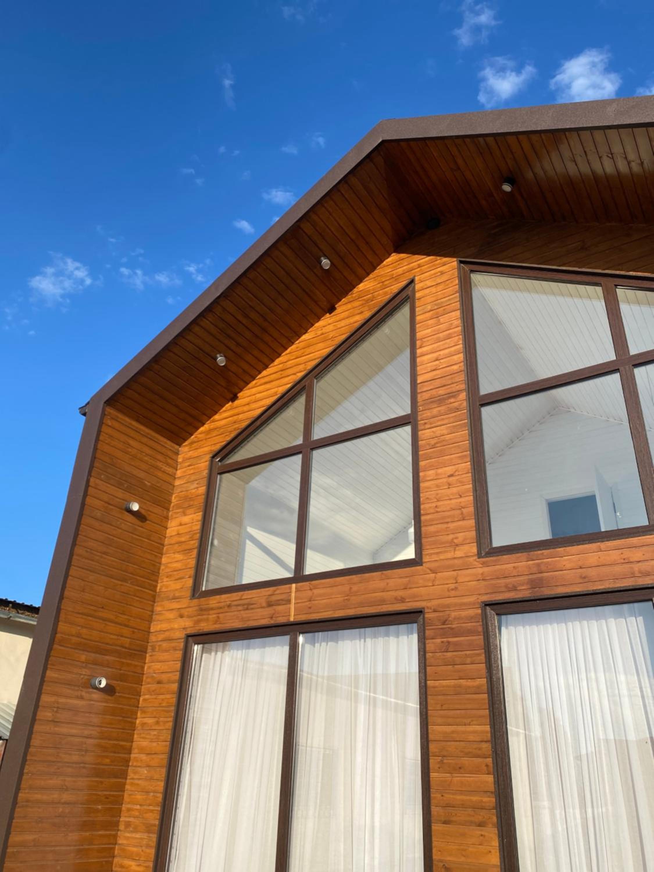 Barnhouse Karakol