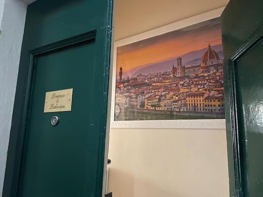 Spacious apartment steps from Piazza Santa Croce, Florence, with balcony