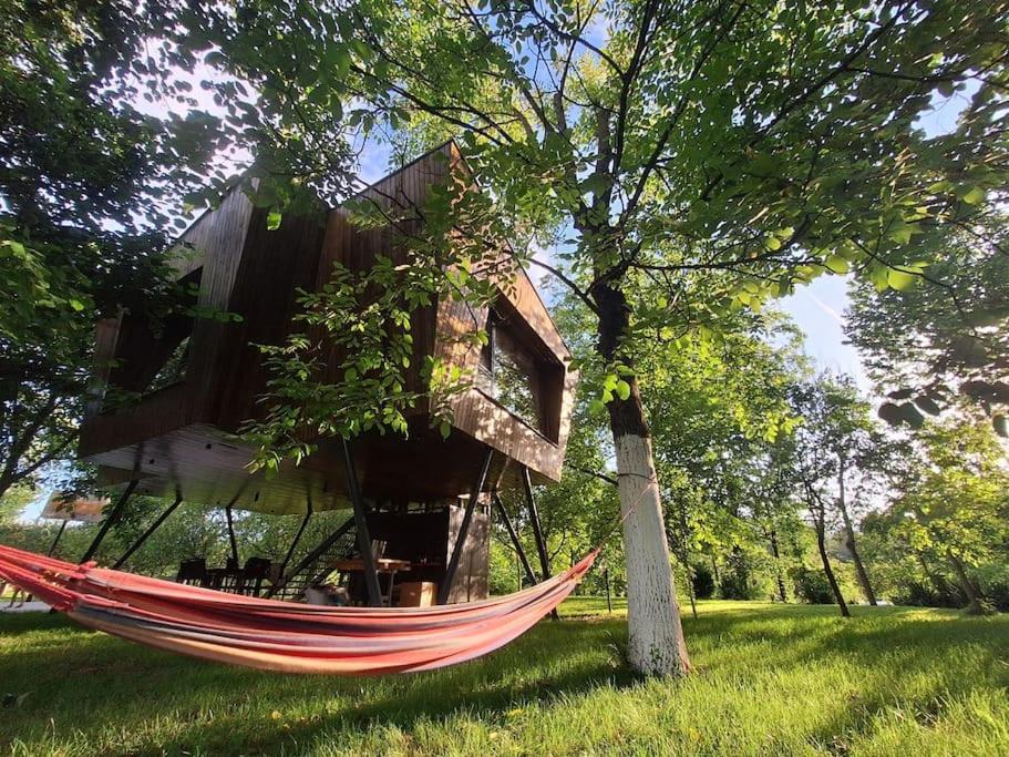 ORAH HOUSE, a unique and unforgettable vacation on a private island