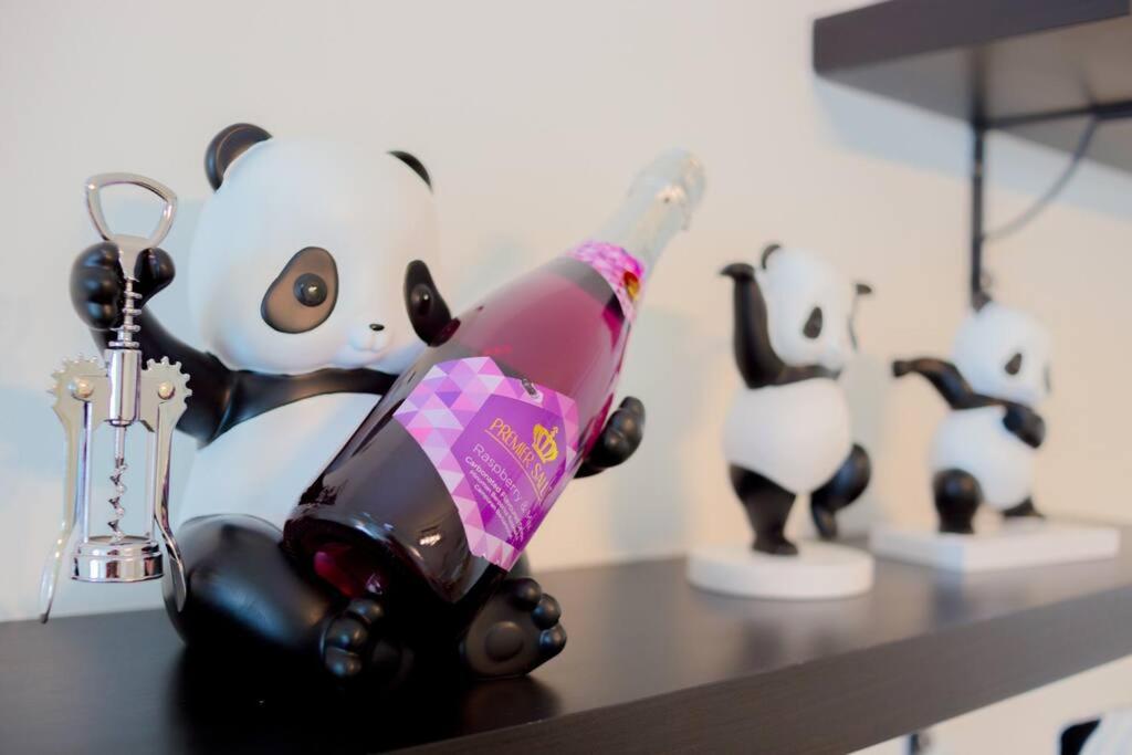 JB Mosaic 2B 6pax Cozy Panda Home