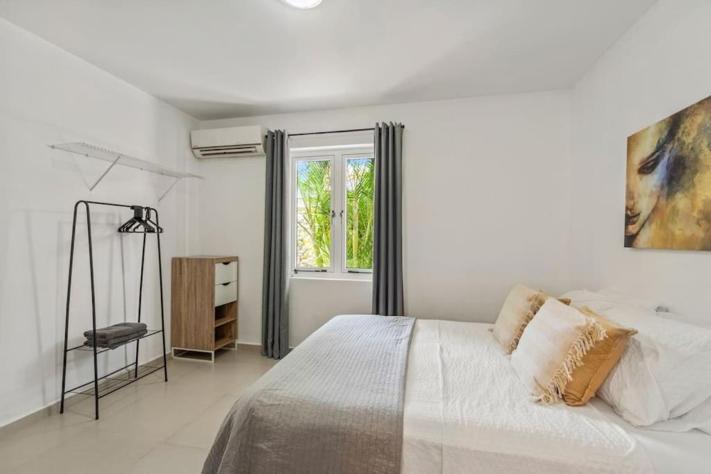 Vakantiewoning - zwembad - nabij Mambo Beach