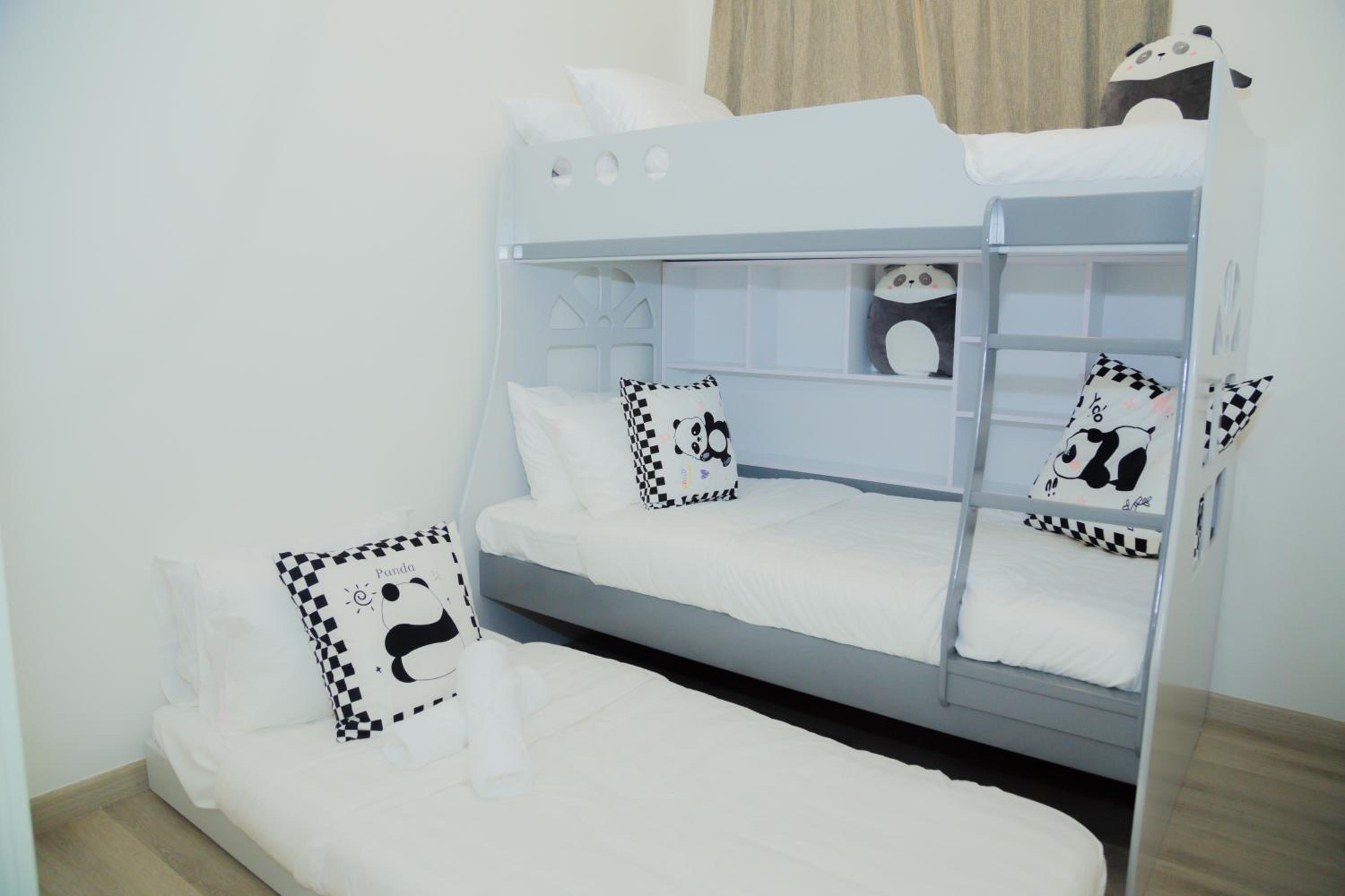 JB Mosaic 2B 6pax Cozy Panda Home