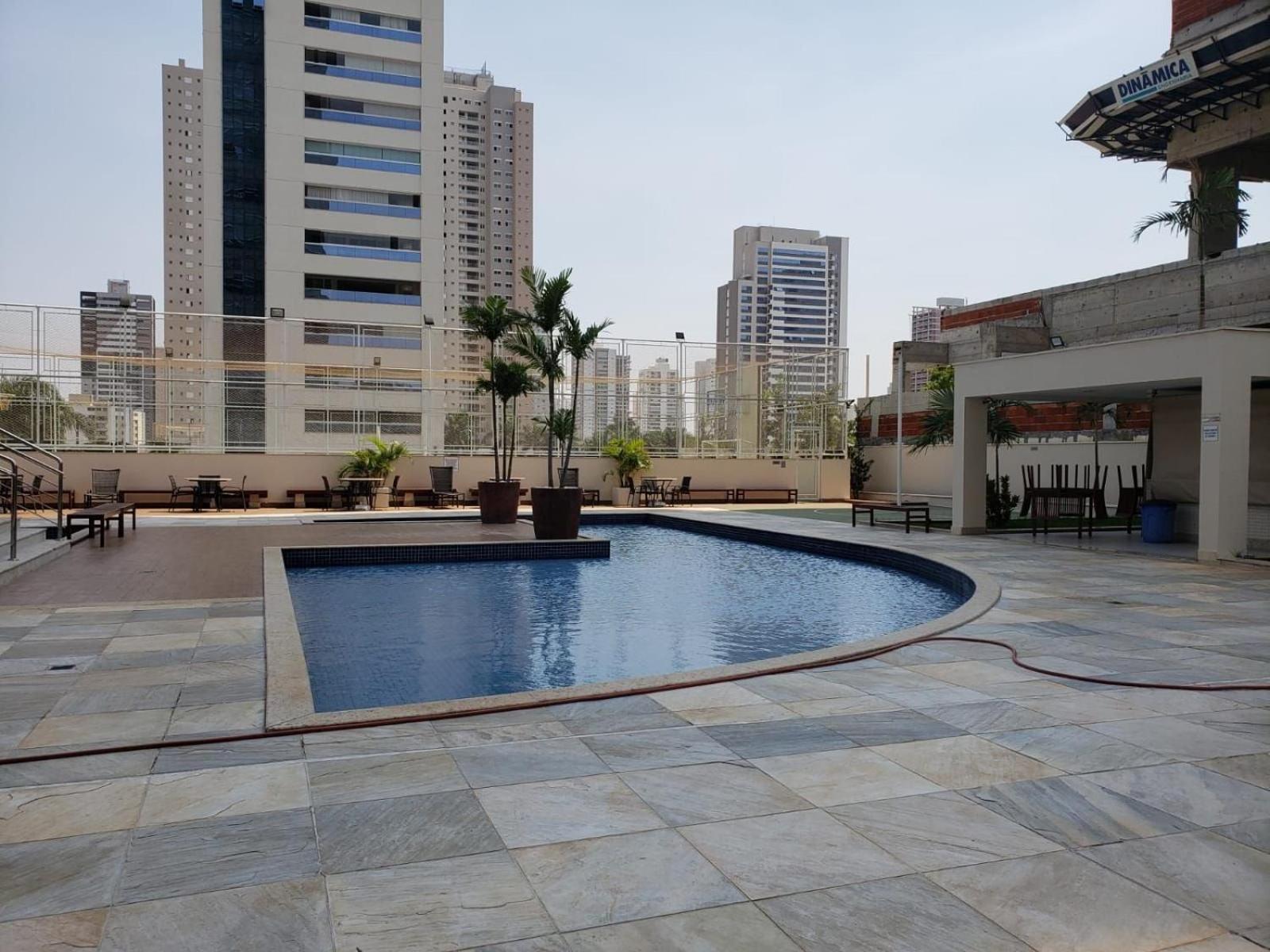 Moderno Flat com vista para o Parque Vaca Brava