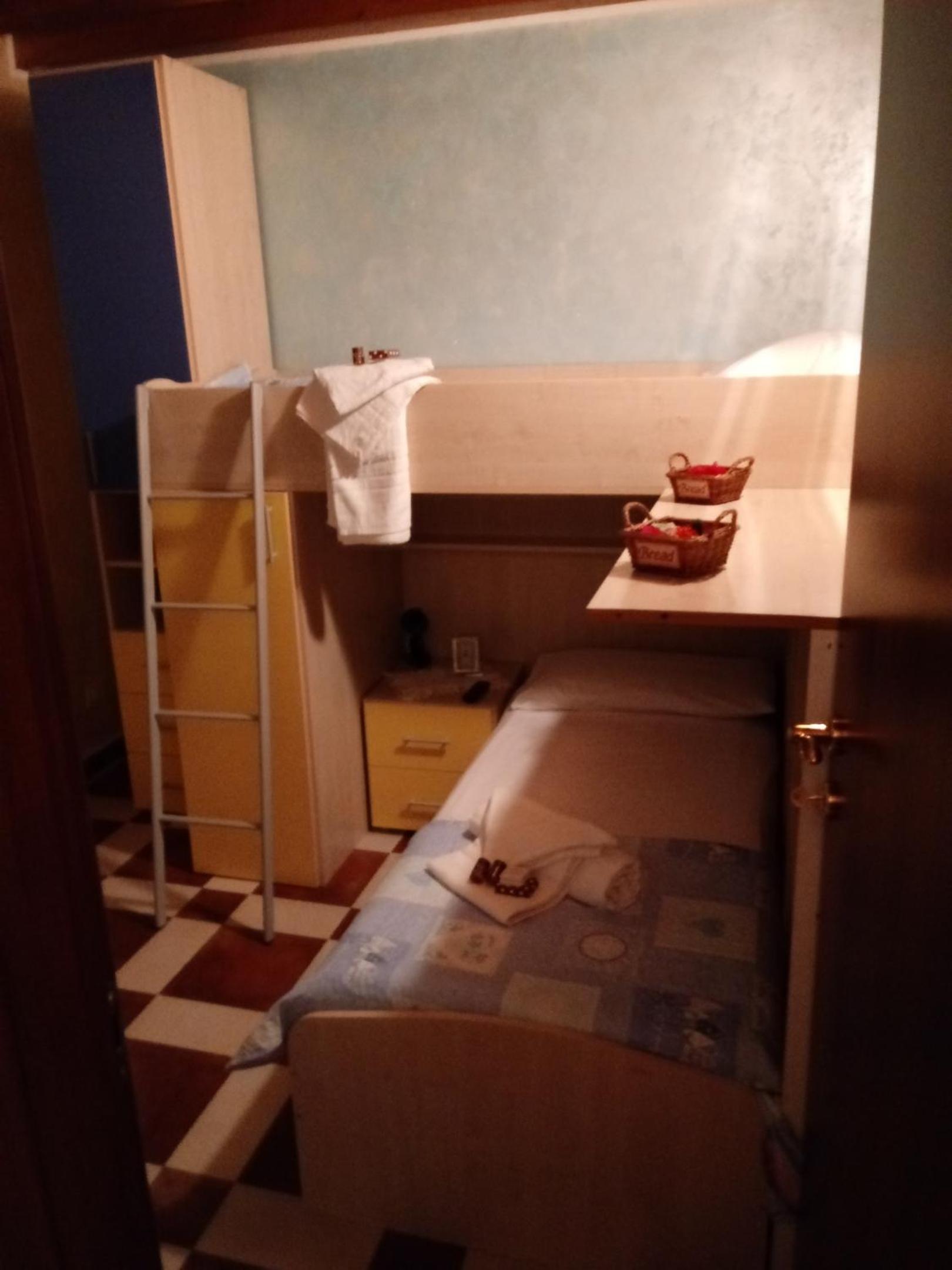 Photo 43