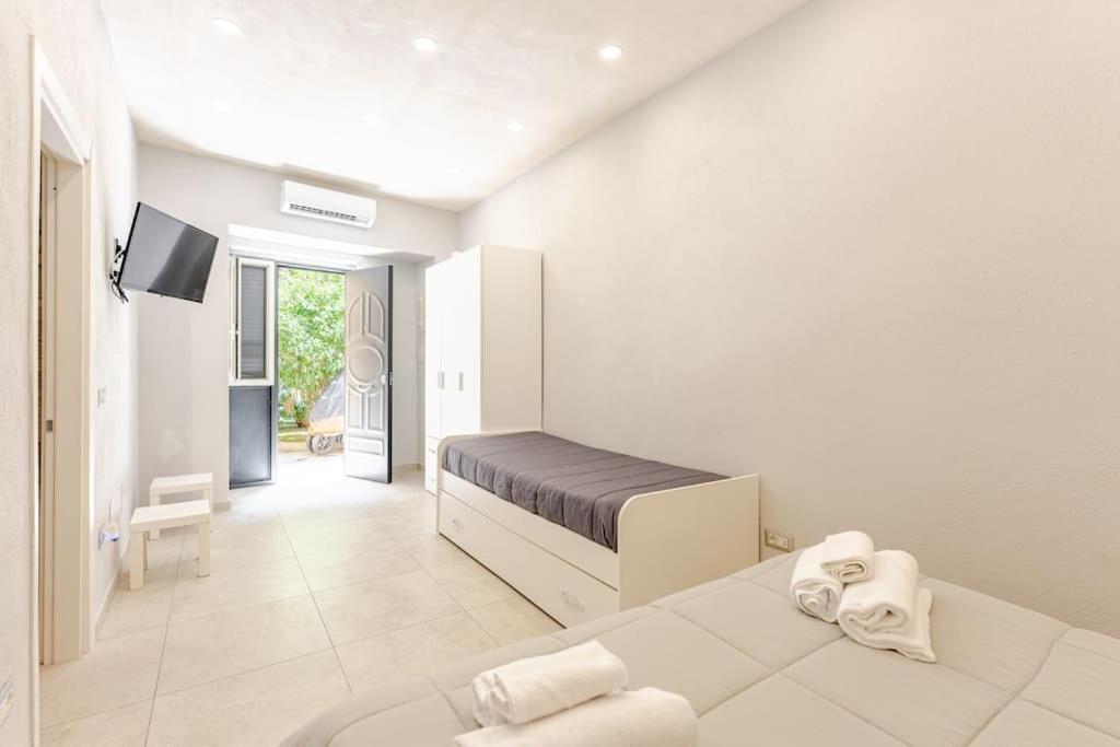 Noble loft in historical building - 800m Subway