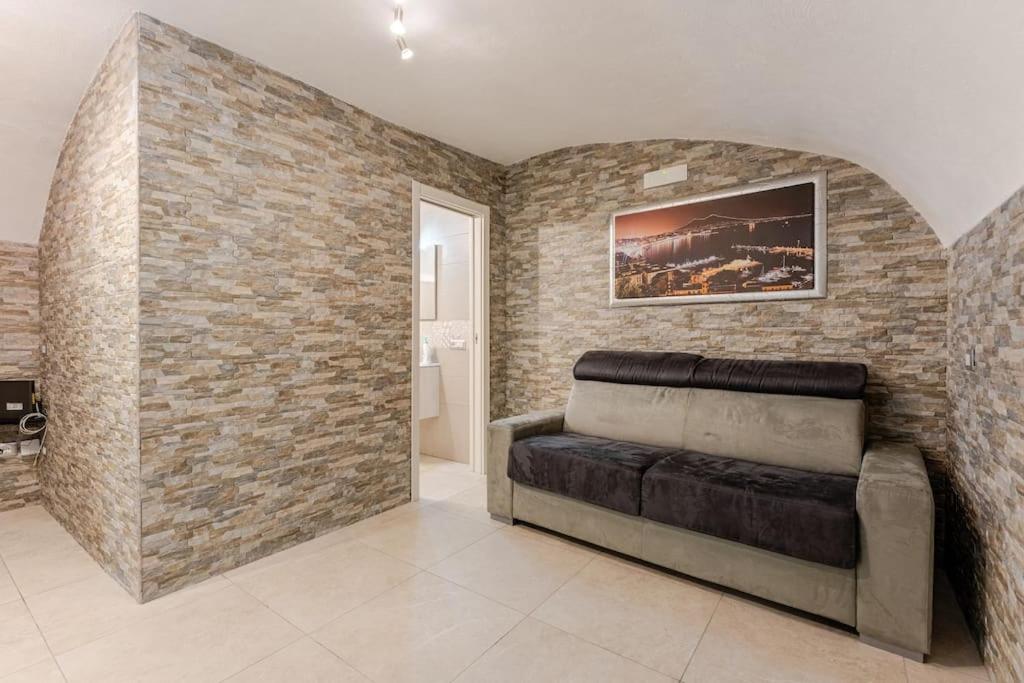 Noble loft in historical building - 800m Subway