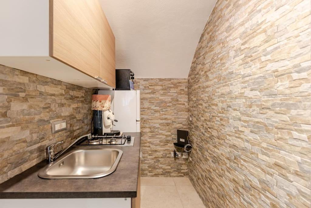 Noble loft in historical building - 800m Subway