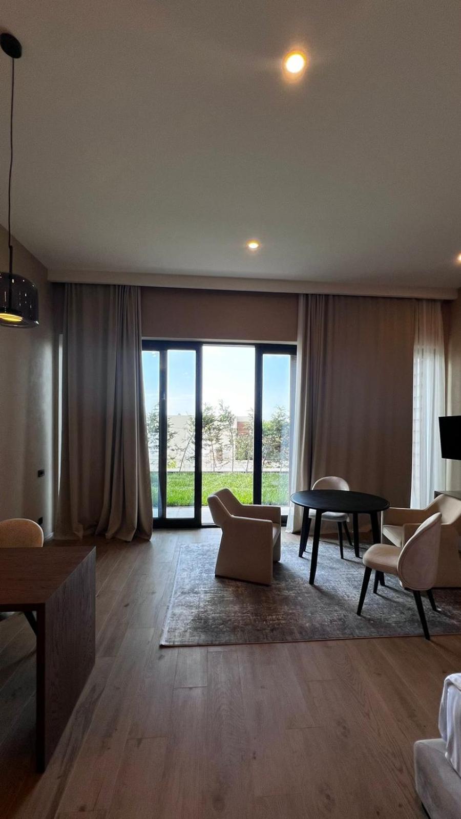 Sea Breeze White Residence Apart Hotel