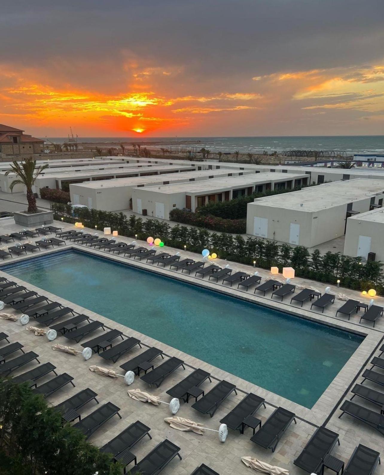 Sea Breeze White Residence Apart Hotel